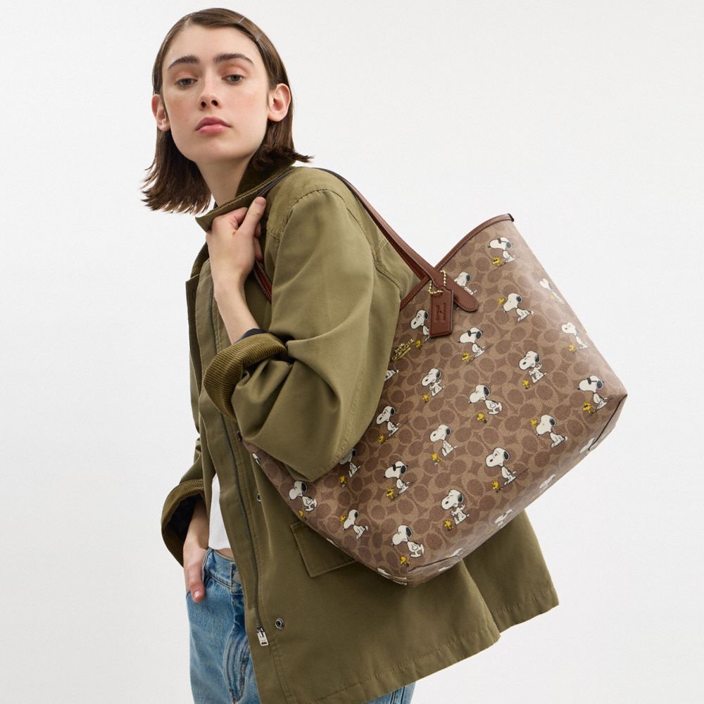 【Coach Outlet】Coach X Peanuts 托特包  咖