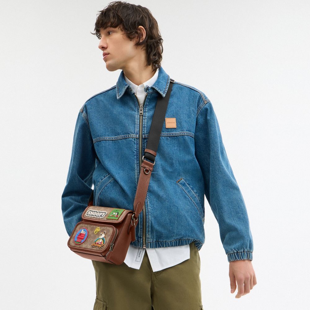 【Coach Outlet】Coach X Peanuts Sullivan Flap Crossbody Bag In Signature Canvas With Patches  咖