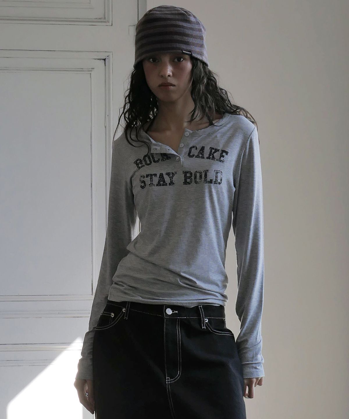 Rock Cake Classic Henly Neck Top