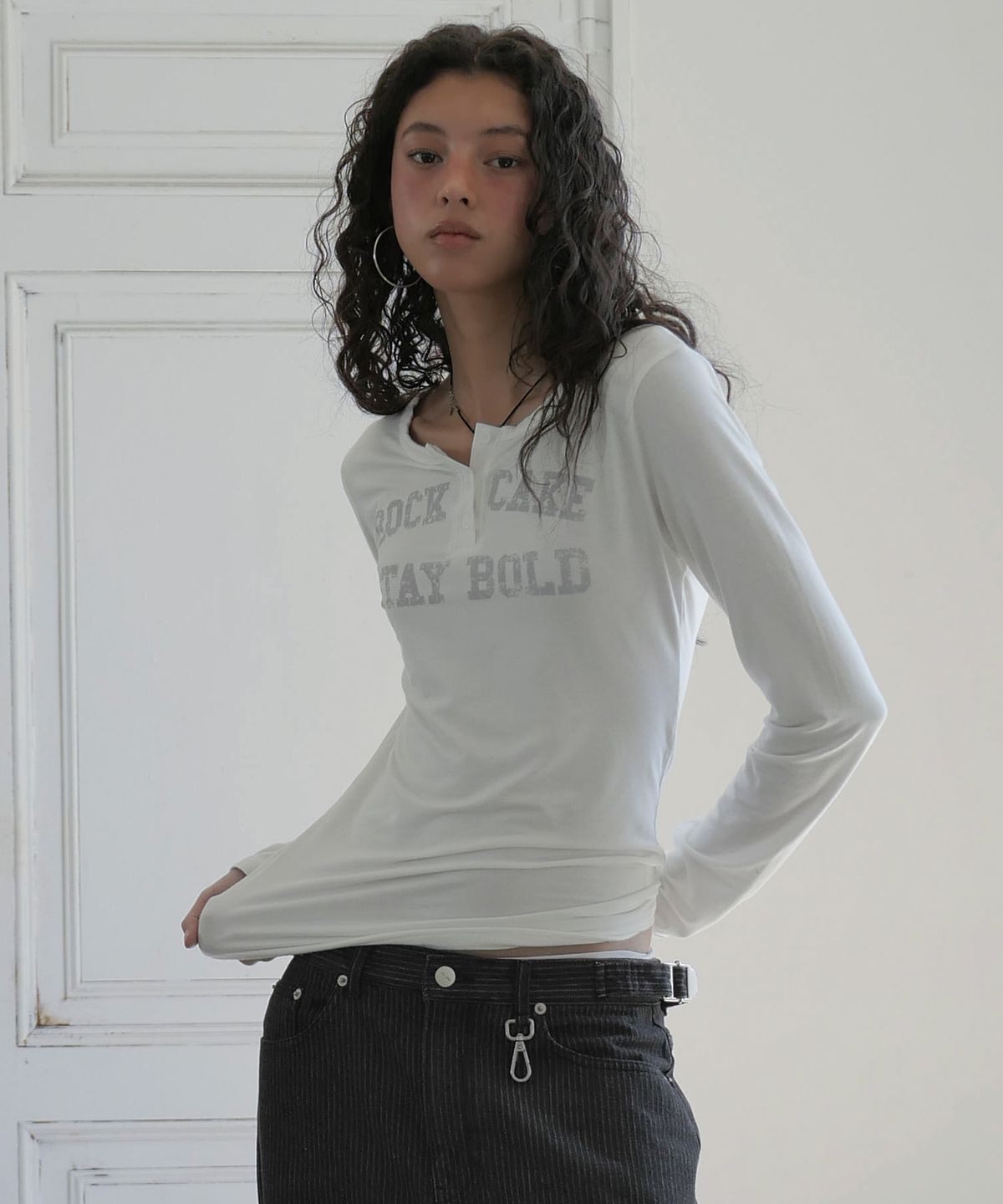 Rock Cake Classic Henly Neck Top