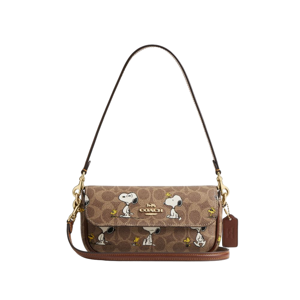 【Coach Outlet】Coach X Peanuts Hailey Flap Bag In Signature Canvas With Snoopy Print  咖