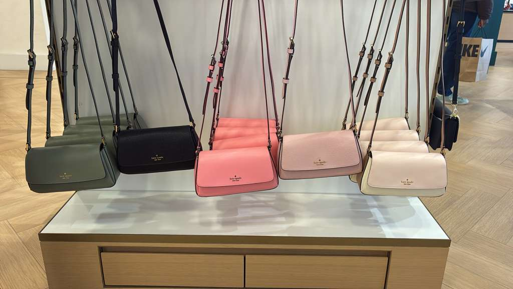 VN025 Kate spade 淨色梯形crossbody bag 22.5X13CM