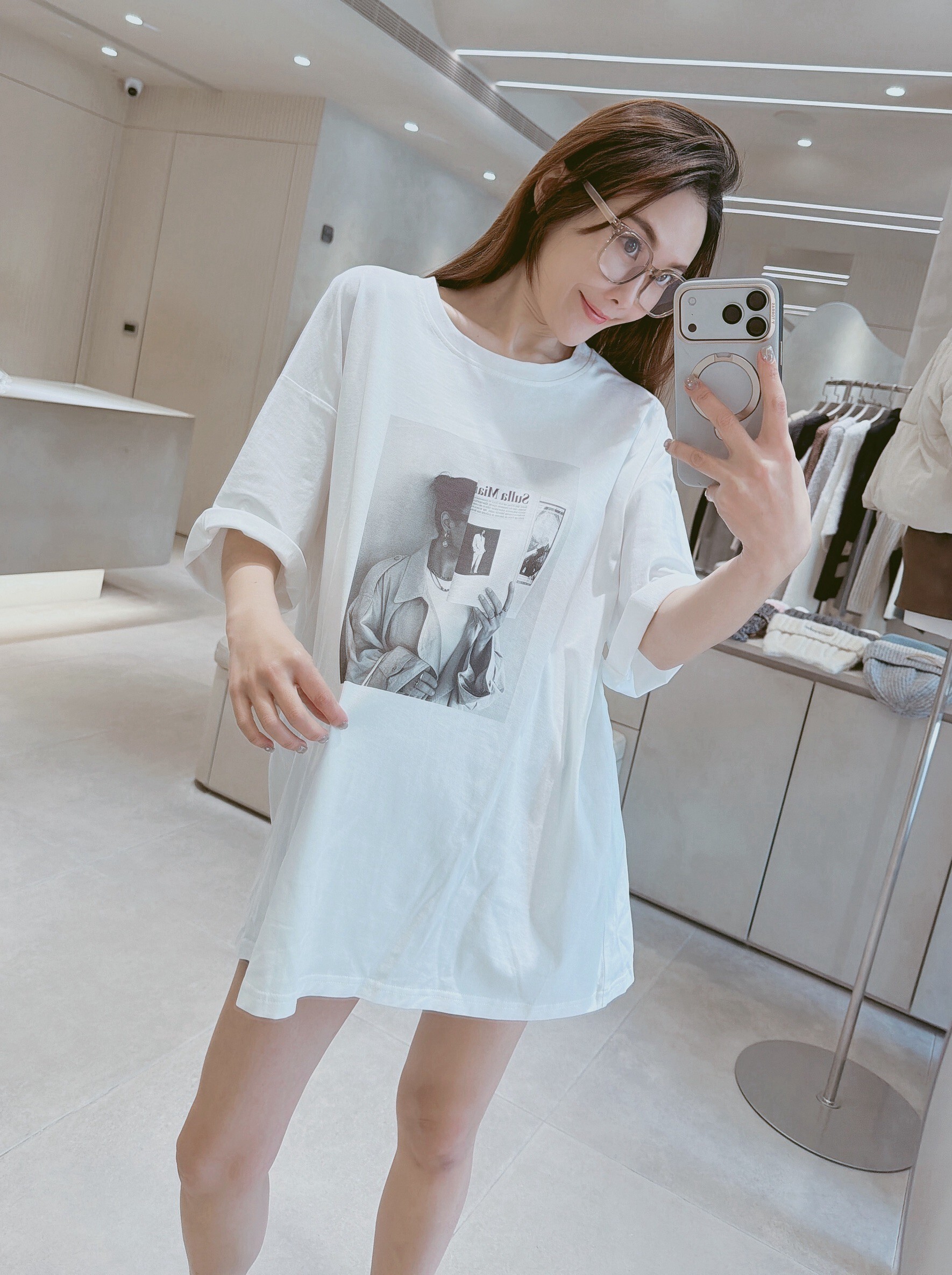 報紙女人照片圖案棉質衣