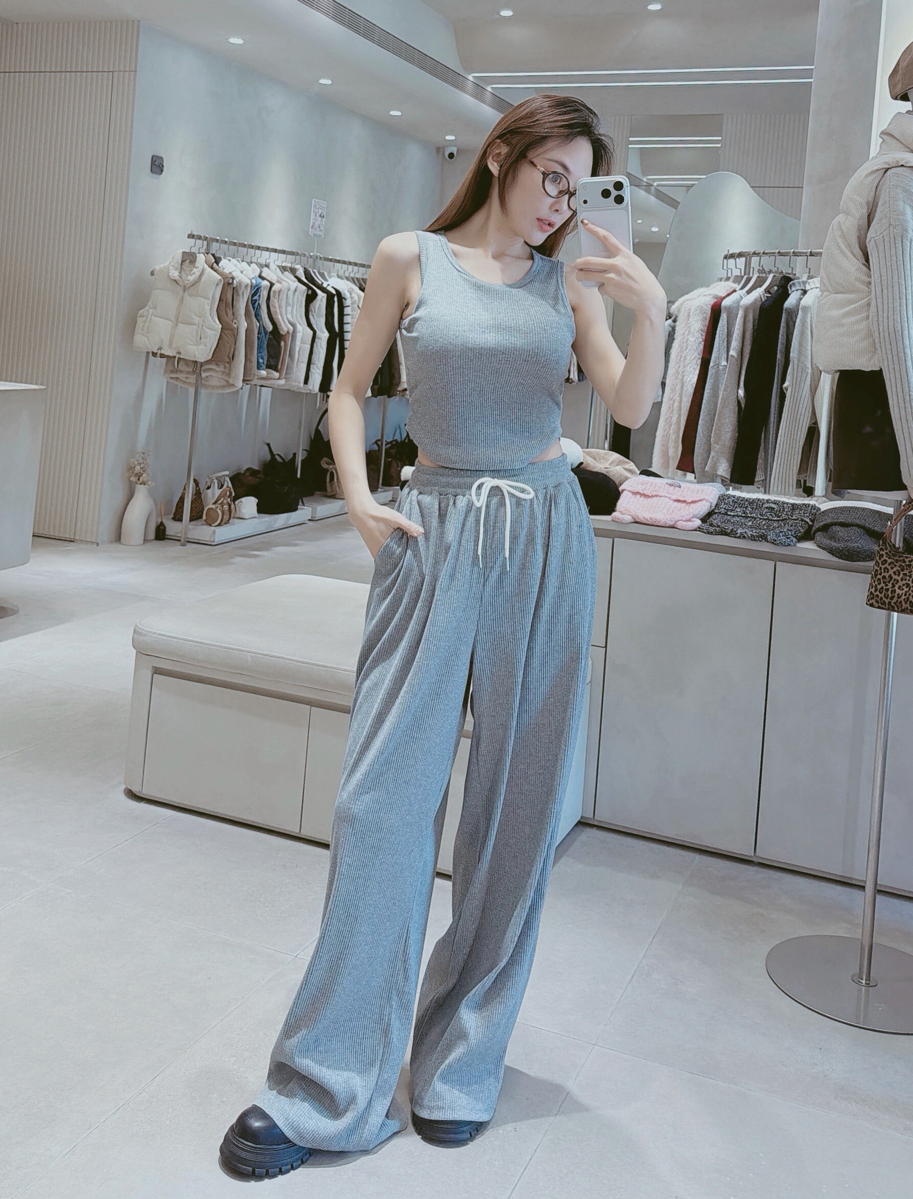 坑紋罩杯背心+抽繩口袋寬褲