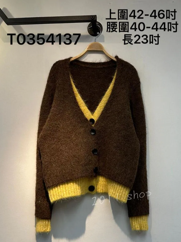 拼色假兩件毛衣外套  上圍42-46吋  腰圍40-44吋  長23吋 T0354137