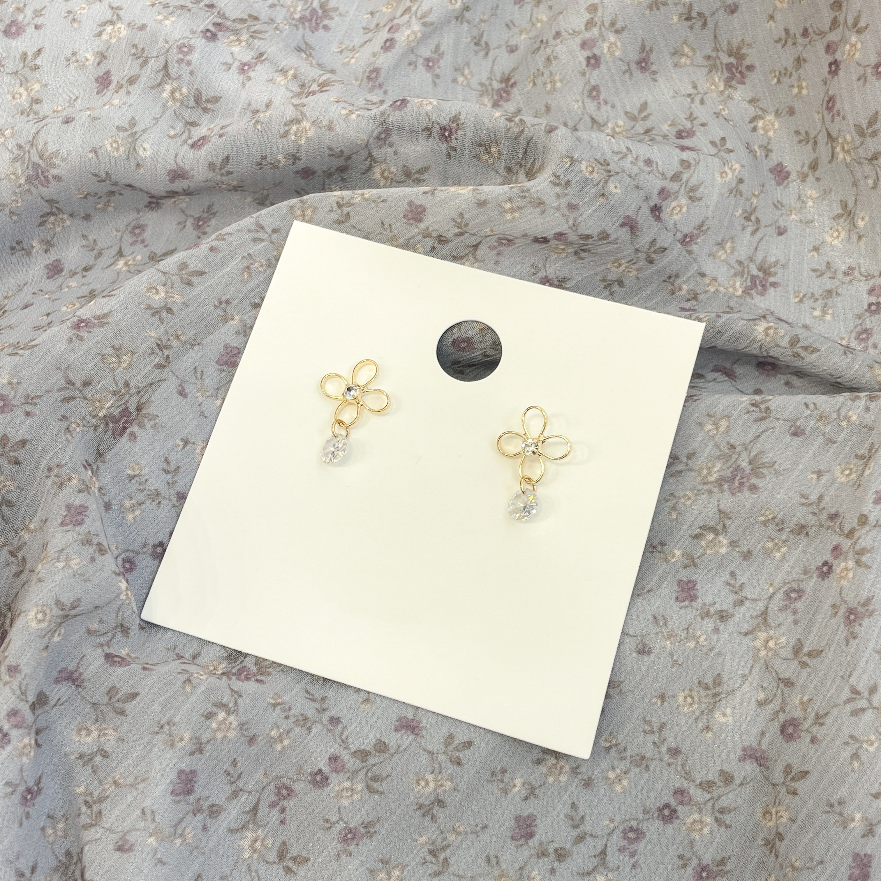 AC177 Asha Gold Flower Earrings