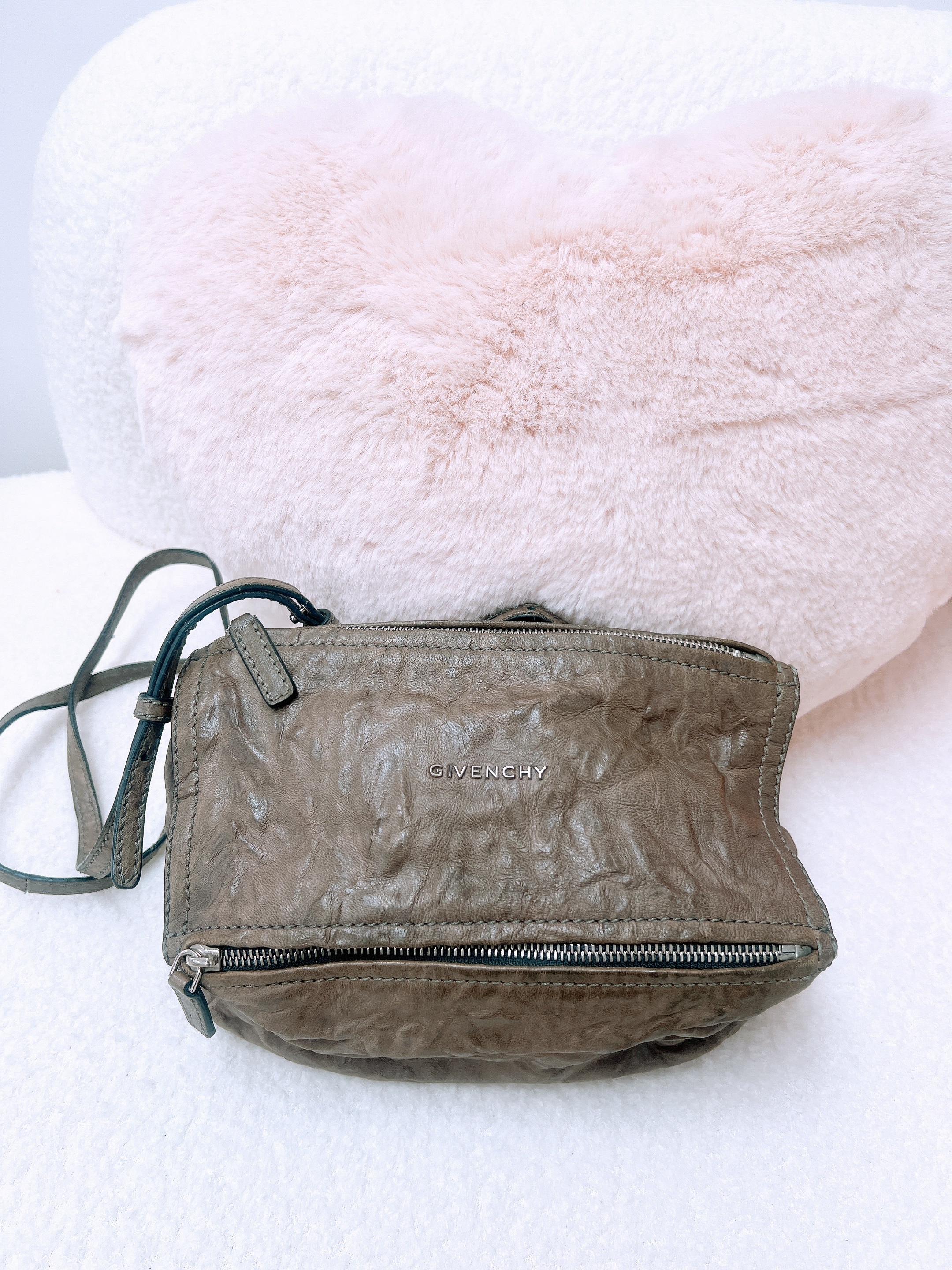Givenchy pandora grey
