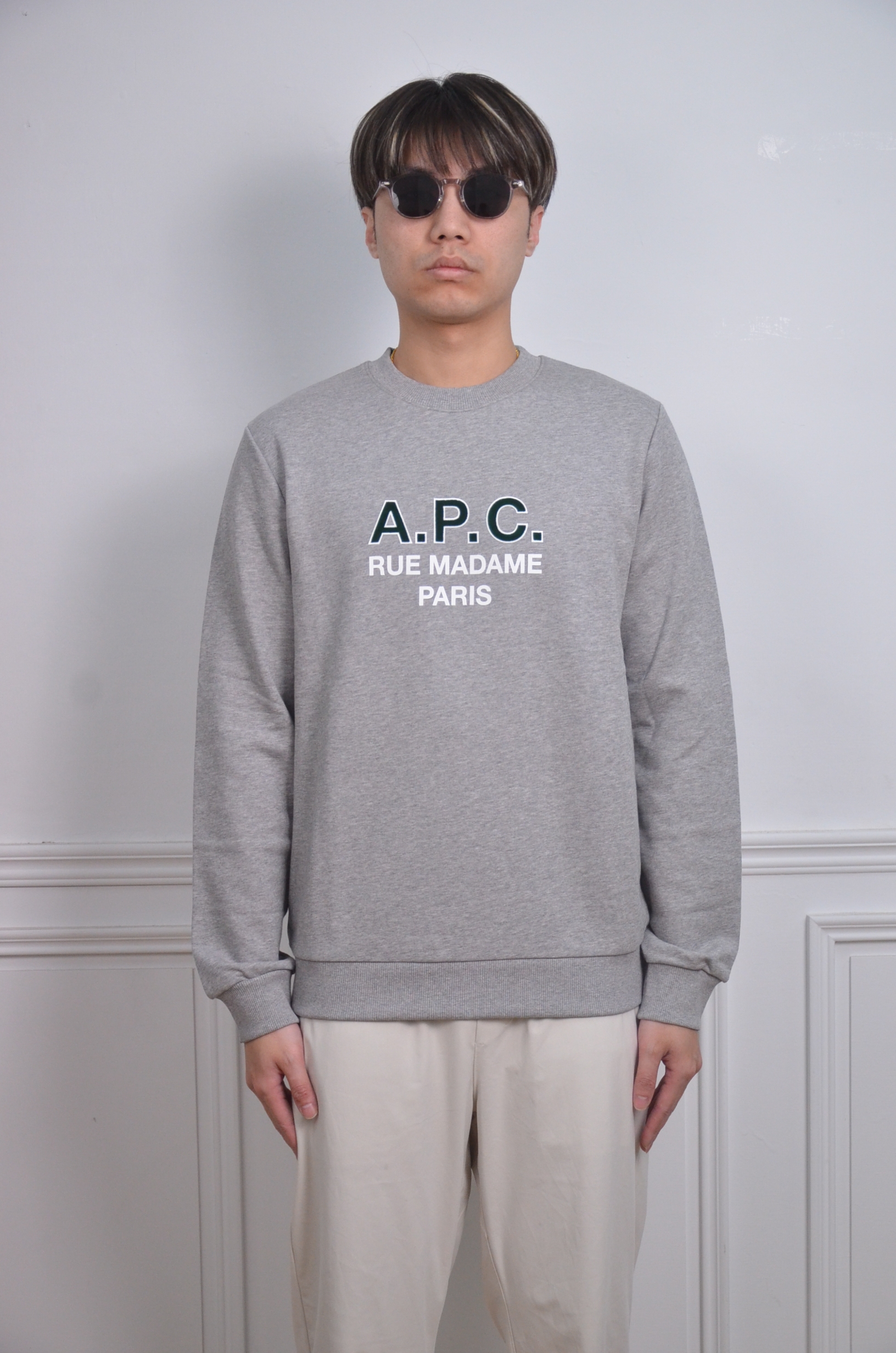 A.P.C Paris MADAME 字樣大學T【COEZDH27758PLA】