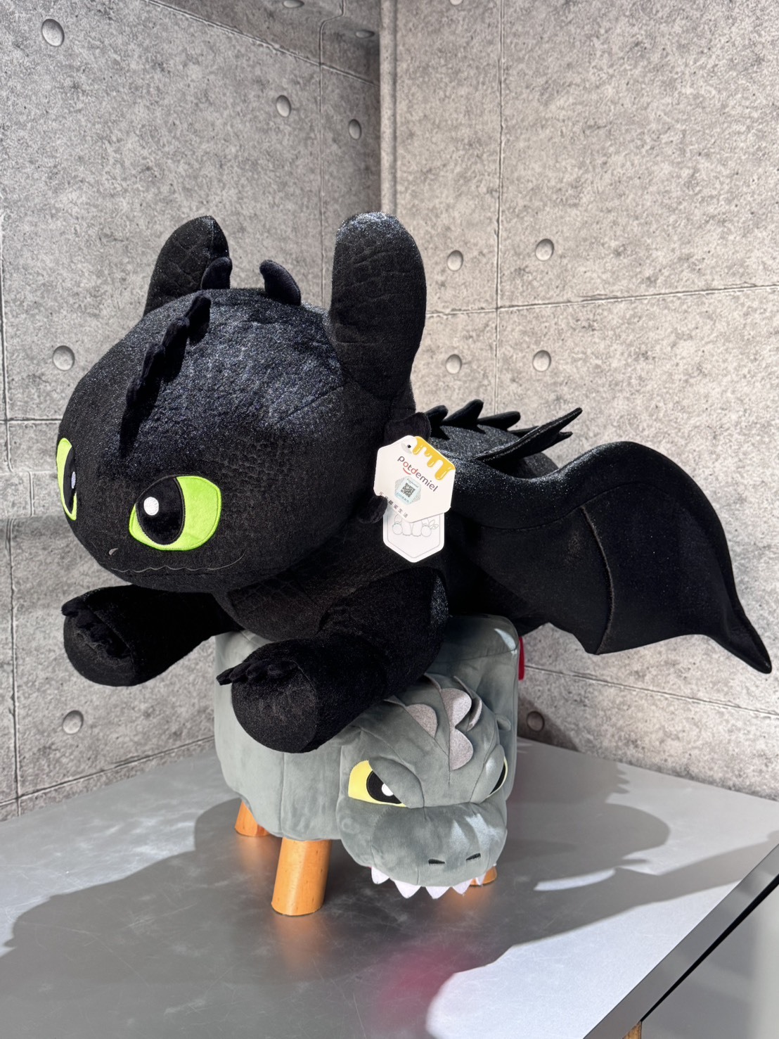 馴龍高手 環球影城 無牙 夜煞 聯名款 巨型毛絨公仔 娃娃 100cm