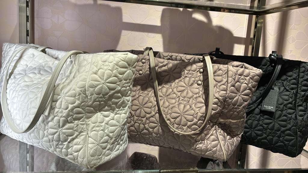 VN031 Kate spade 滿版四葉草中TOTE BAG 44x26cm