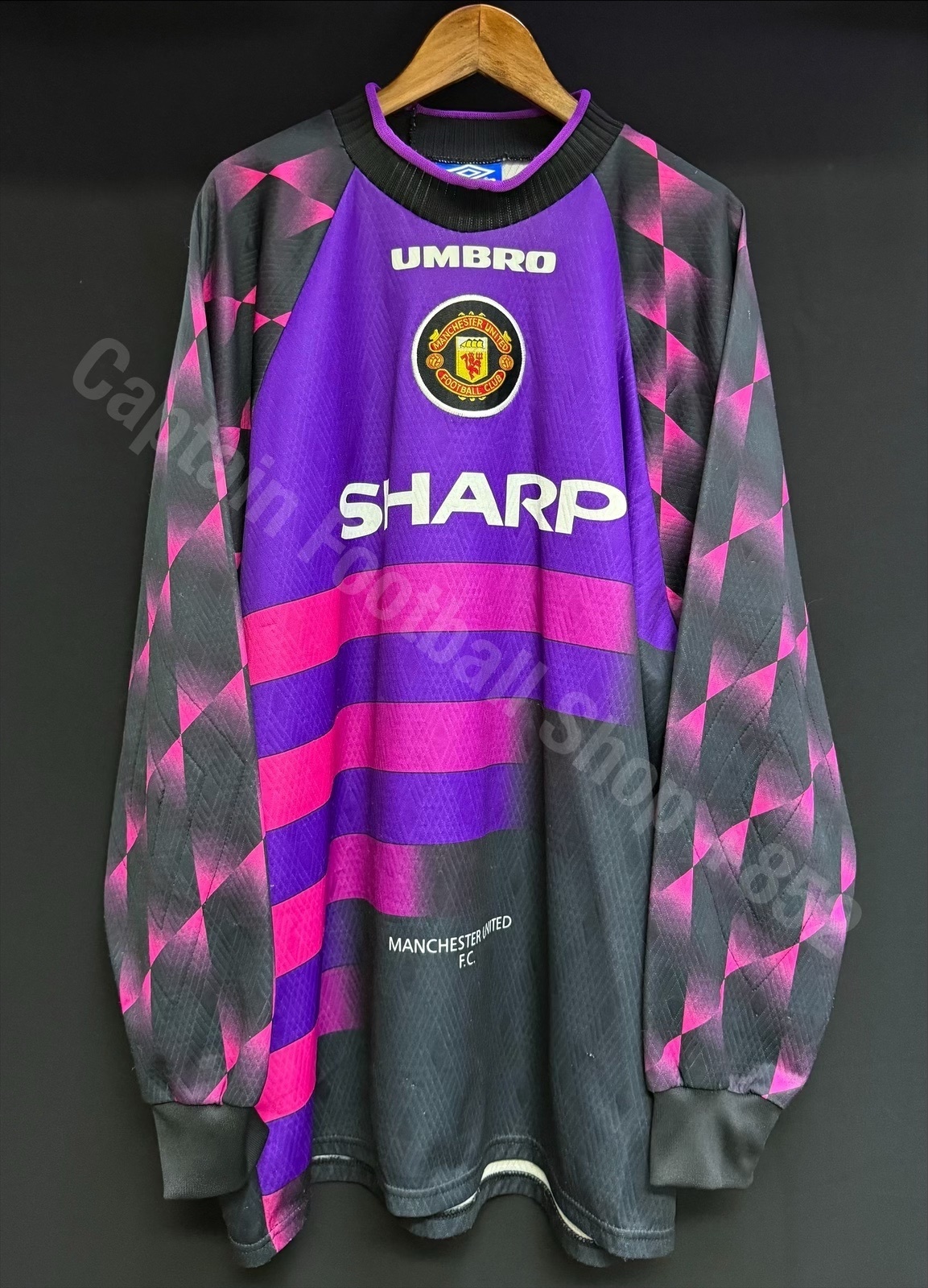 Manchester United 1996-1997 Umbro Goalkeeper Shirt #1 SCHEMICHEL