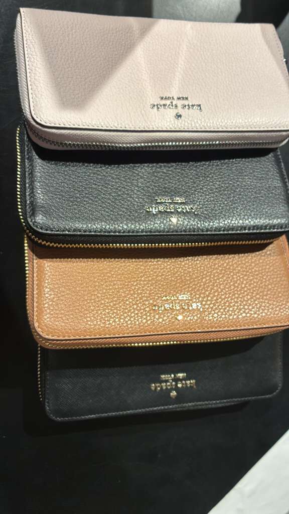 VN054 Kate spade 3D LOGO拉鏈長銀包 20x10CM