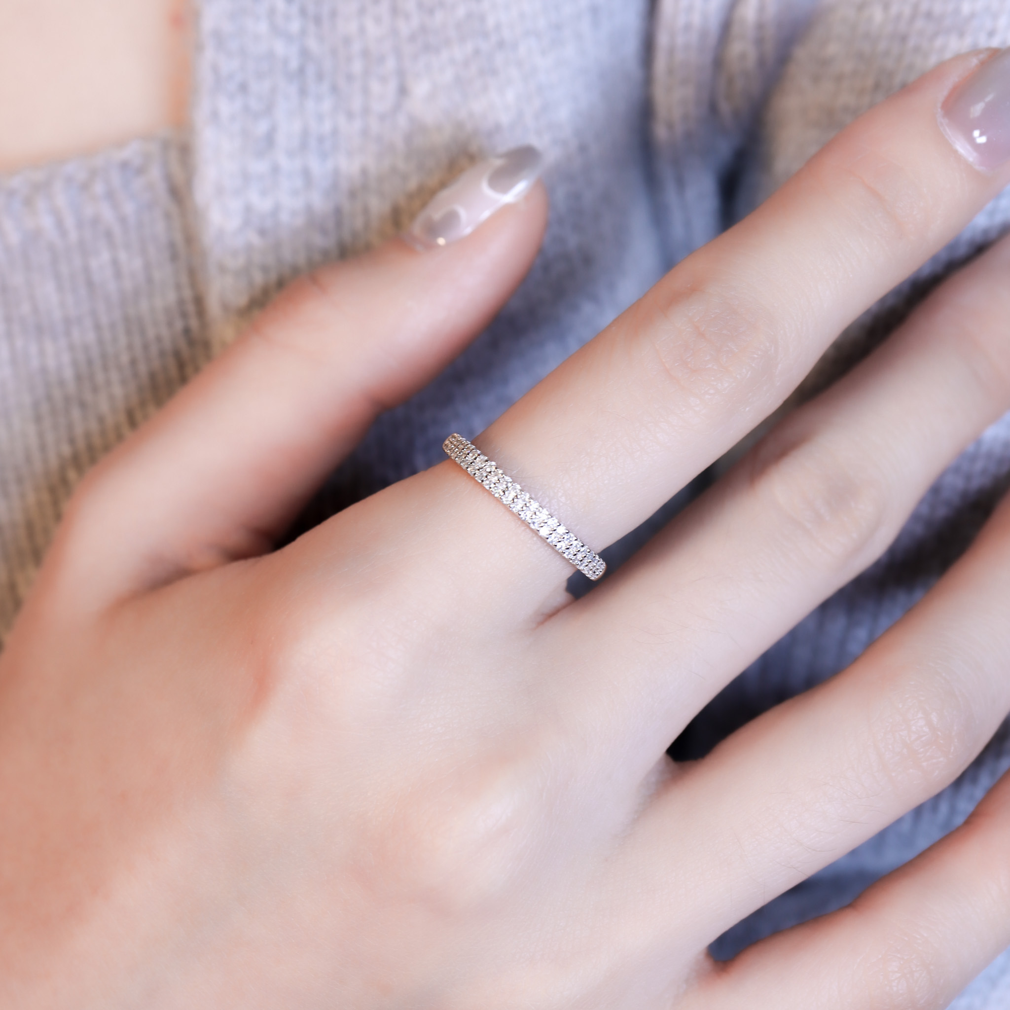 | 925純銀・厚鍍白金・莫桑石 | 鑽光銀河說戒指  | RI1034 |