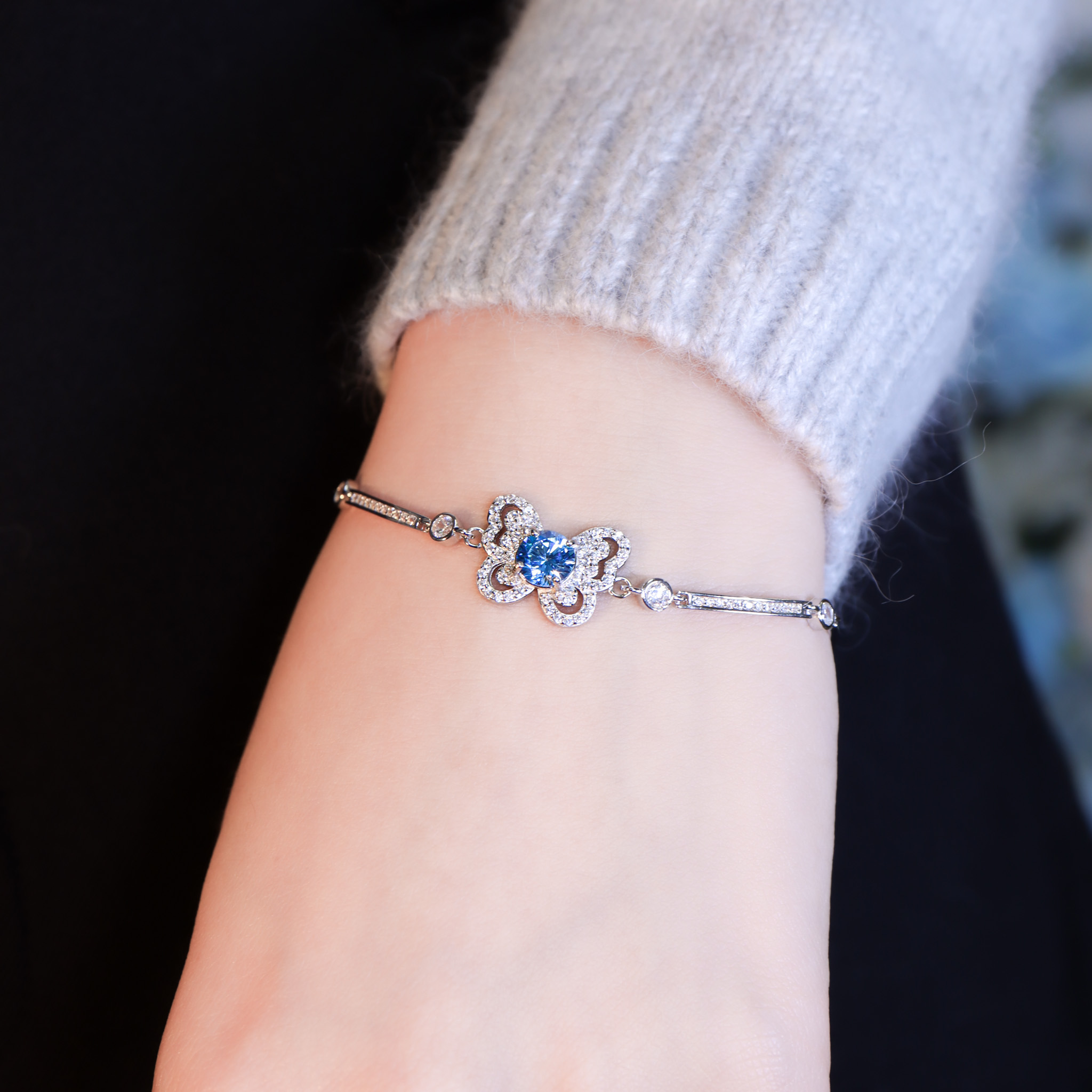 | 925純銀・白金 | 漫藍心動蝶願軟手鐲 | BR1496 |