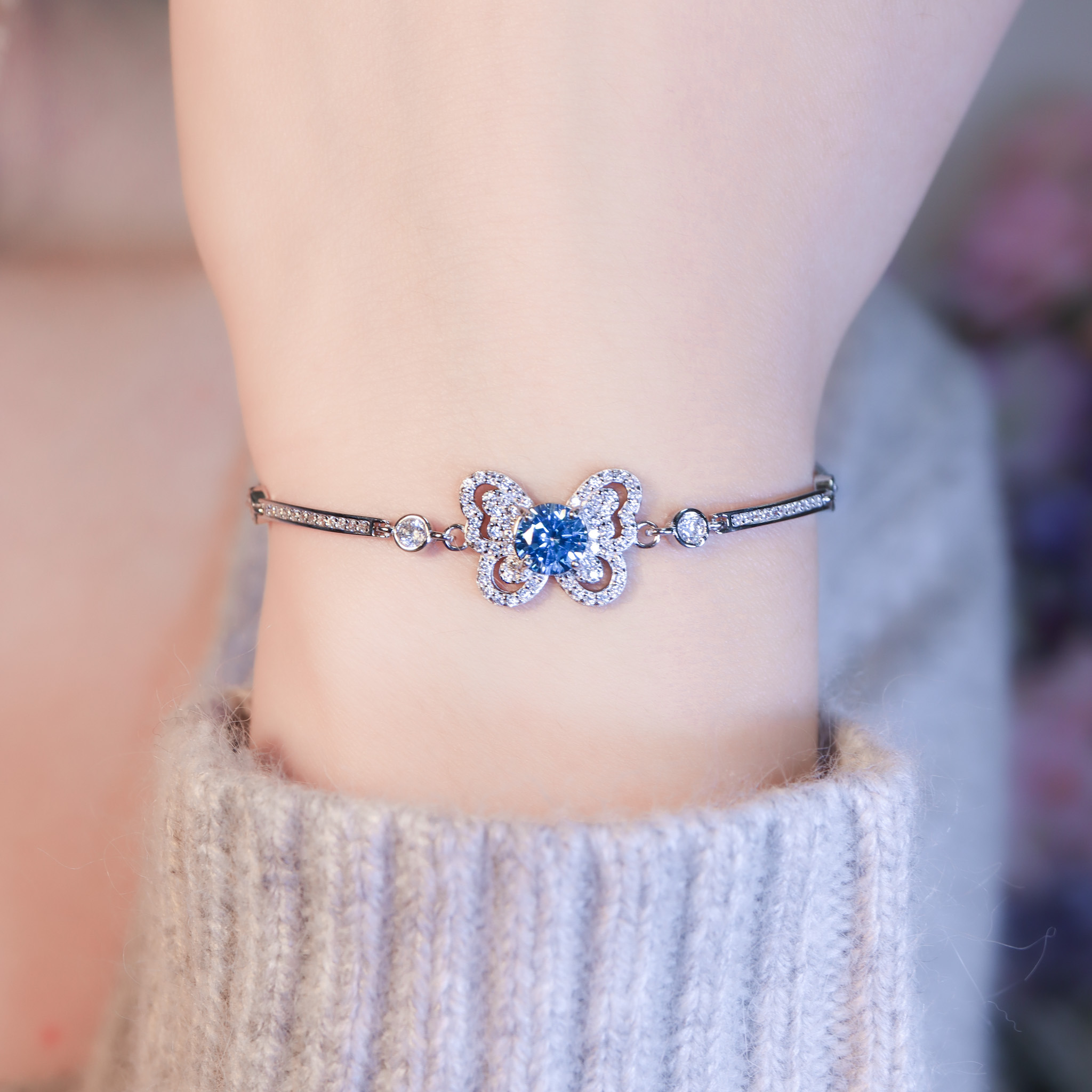 | 925純銀・白金 | 漫藍心動蝶願軟手鐲 | BR1496 |