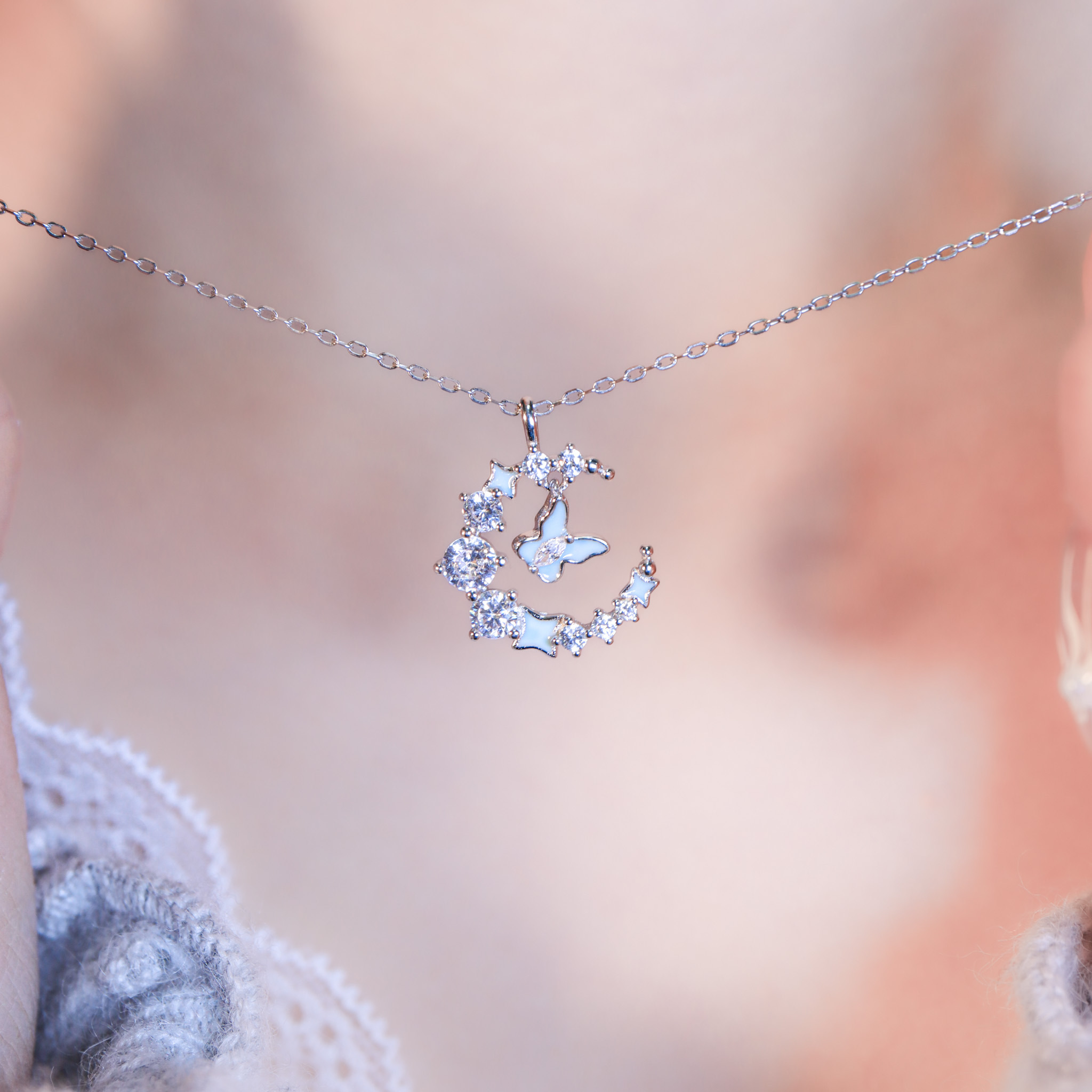 | 925純銀・厚鍍白金 |漫藍蝶願陪伴你項鍊 | NE1593 |