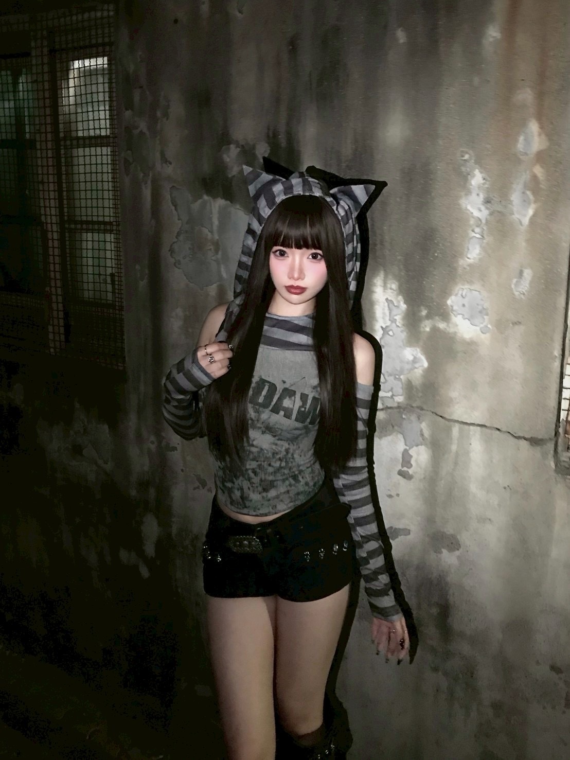 亞比小貓🐱  貓耳連帽條紋收腰上衣