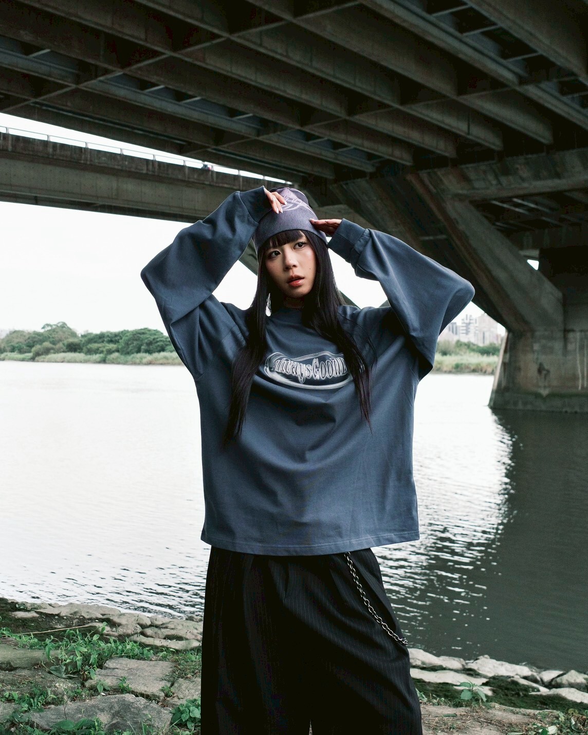 『AlwaysGoodDay』AGD Logo 小領口 薄長袖