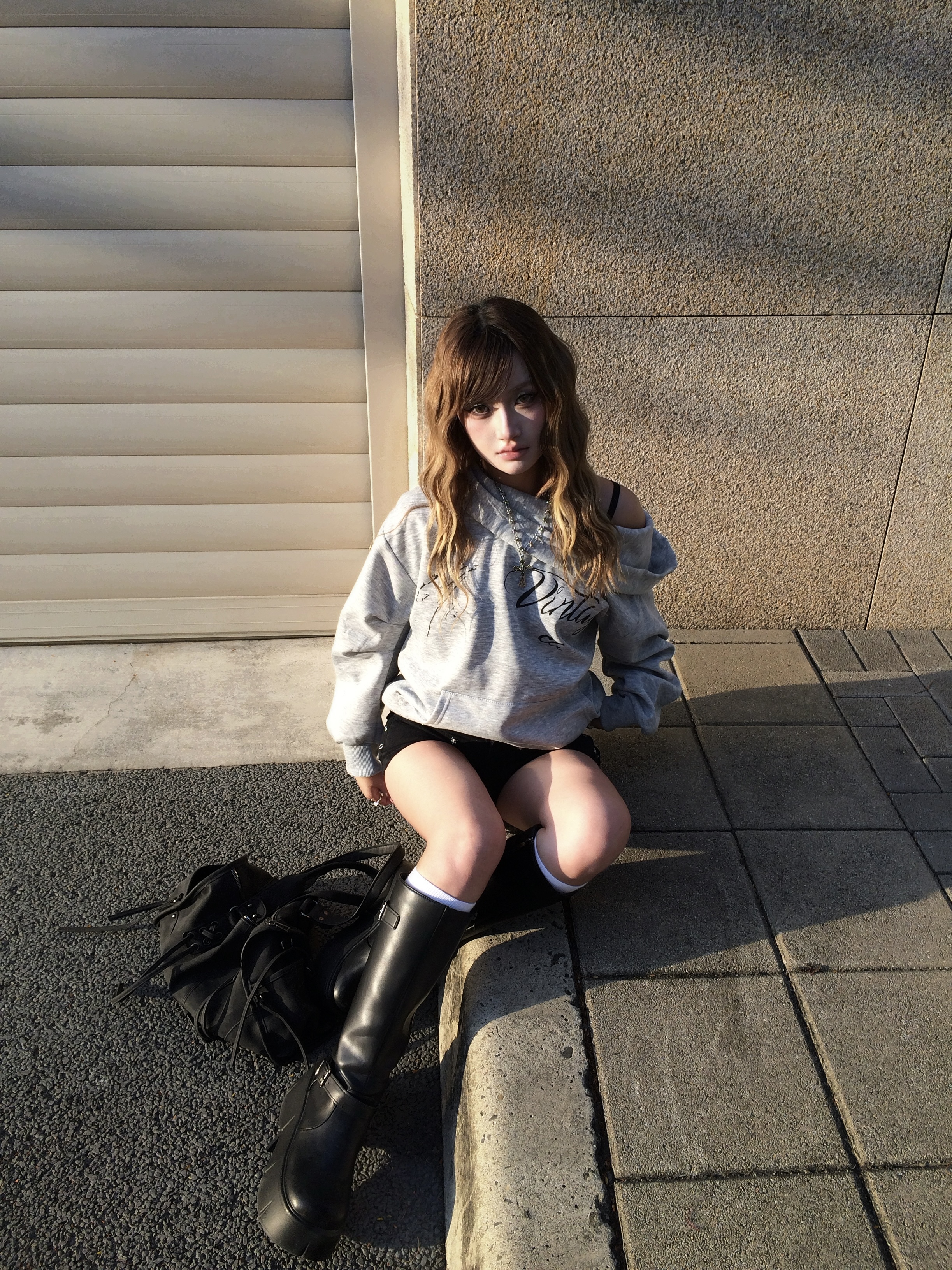 鬆弛感穿搭 兩穿連帽衛衣