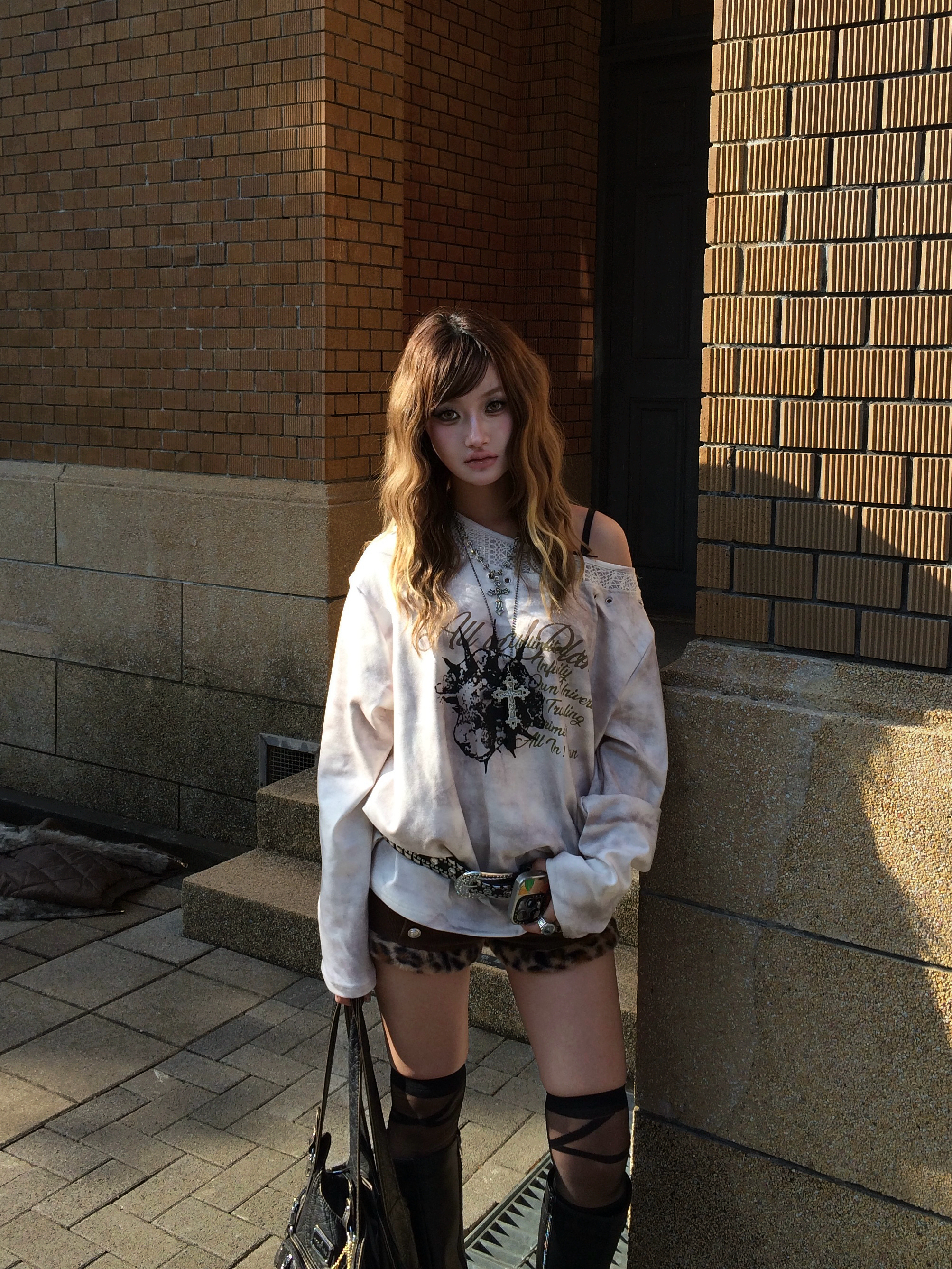 古早味輕亞感 綁帶斜肩上衣