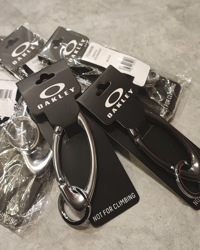 <終於補貨> 日本 限定 Oakley Essential Icon Carabiner 登山扣 鑰匙圈 三色