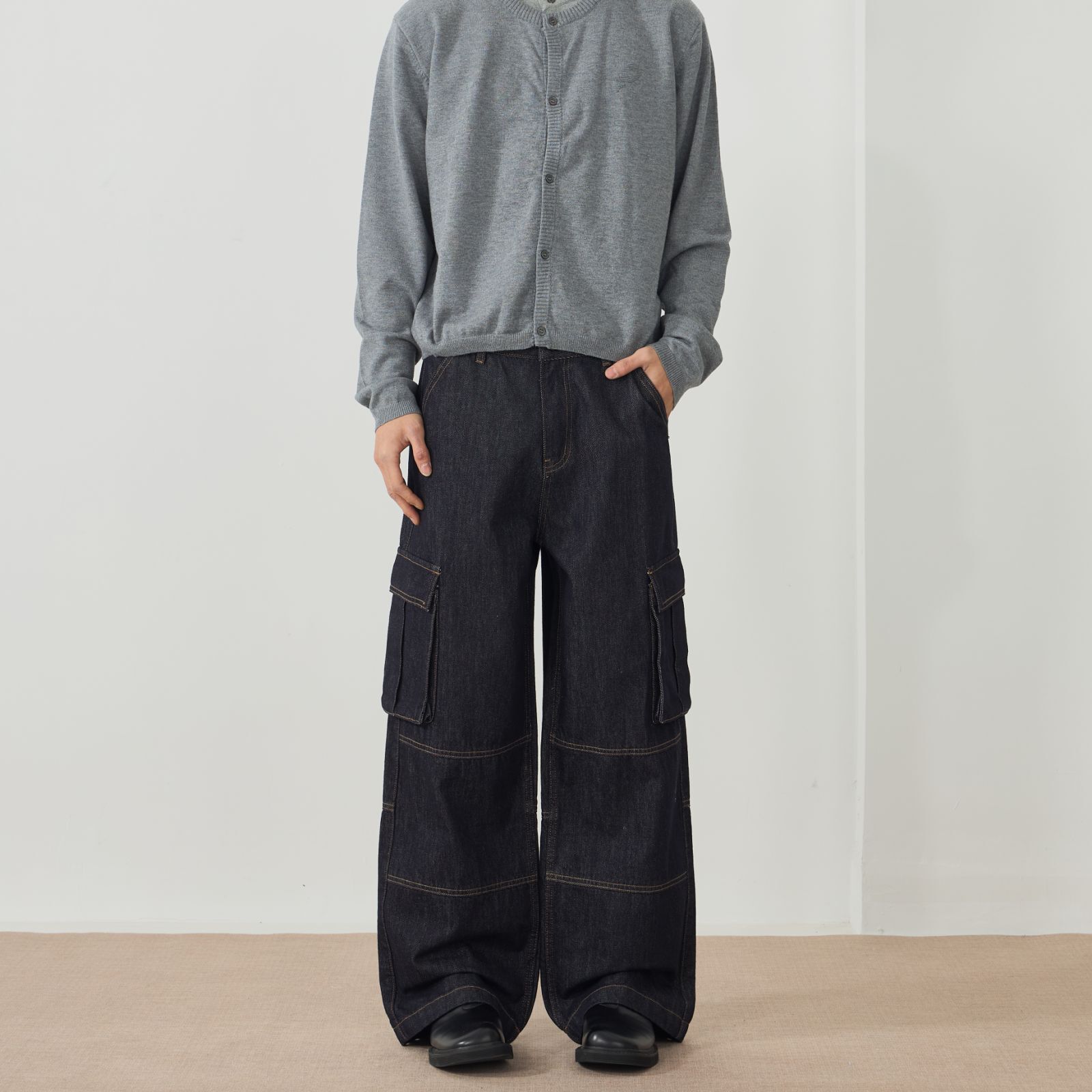 - SIMPLEACTION - 直筒原色多口袋彎刀褲