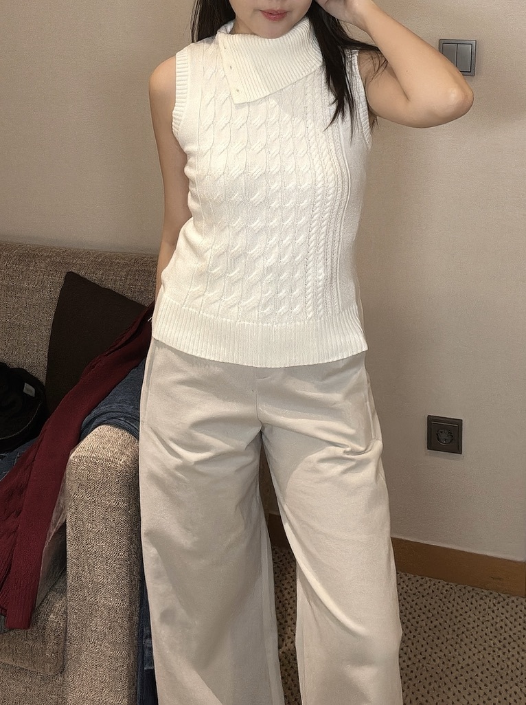 J43 紐釦翻領麻花背心（白/深紅/深灰）