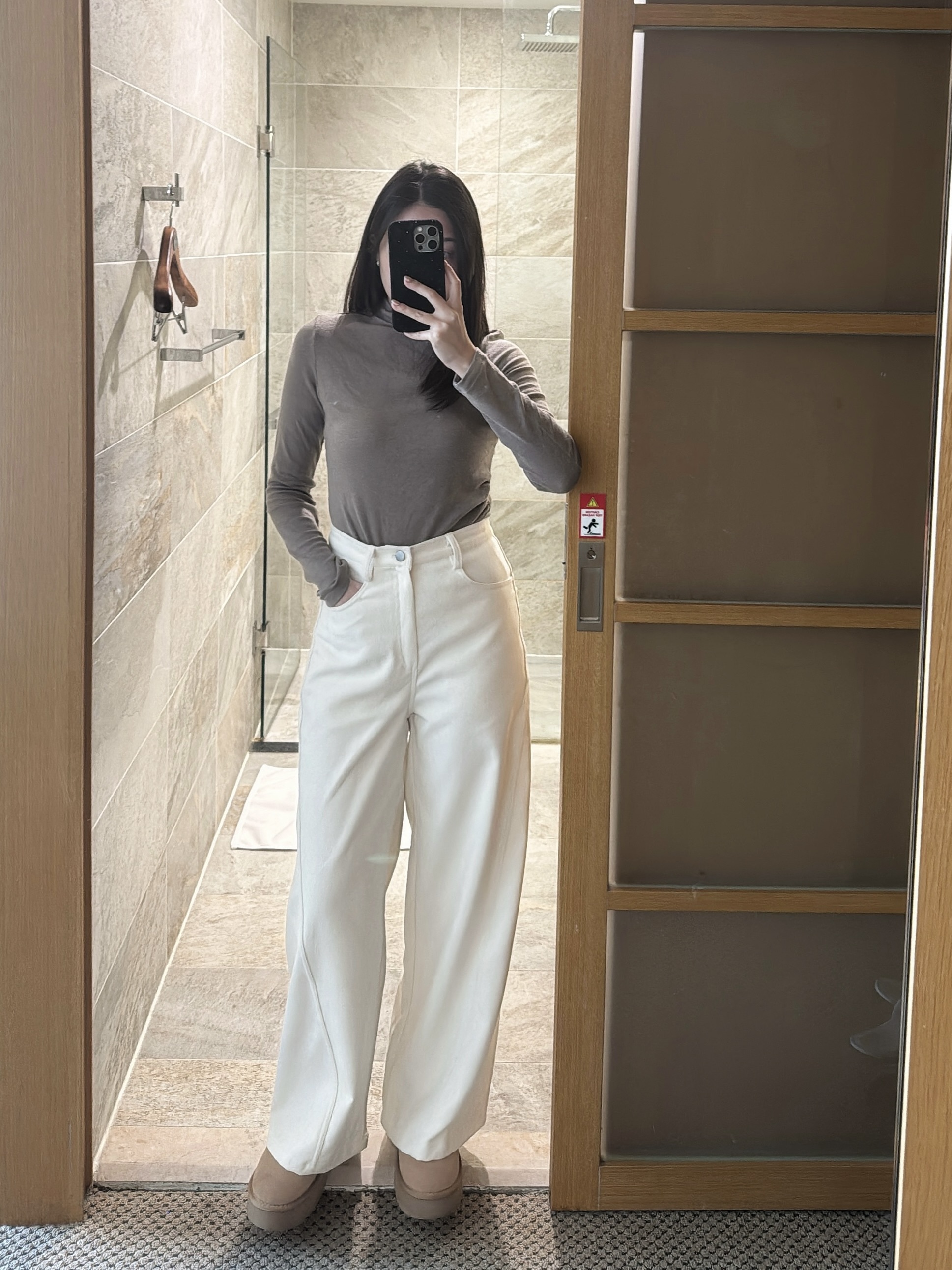 J26 （好評冠軍）軟絨面寬版長褲S/M（米白/黑/咖）