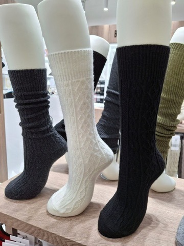 J38 菱格紋羊毛襪（黑/白/灰）