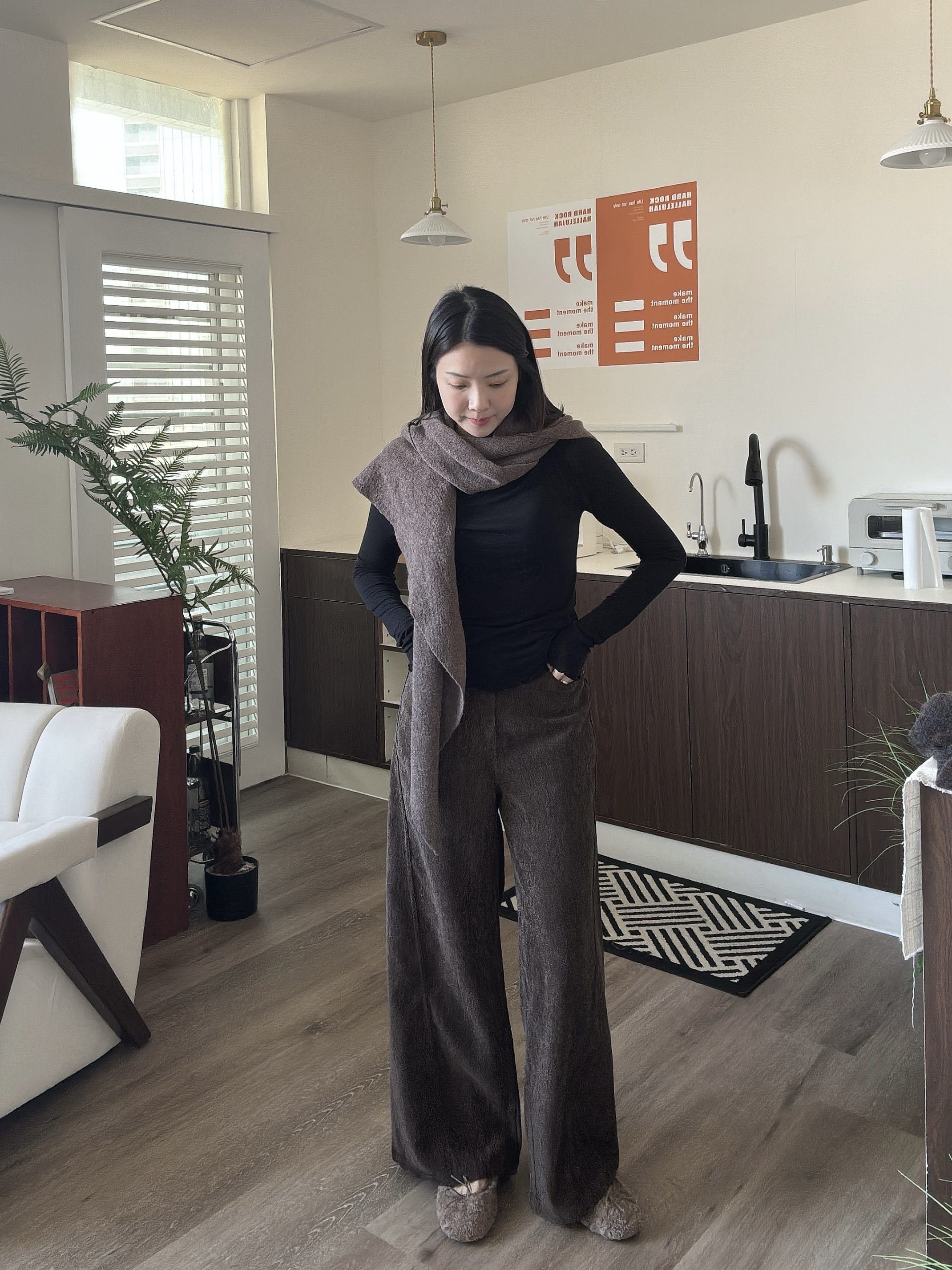 J26 （好評冠軍）軟絨面寬版長褲S/M（米白/黑/咖）