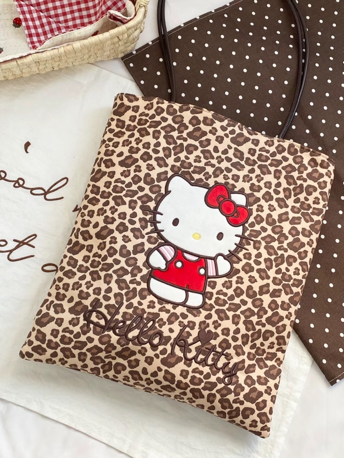 正版授權 SANRIO 三麗鷗 HELLO KITTY 豹紋棕 托特包