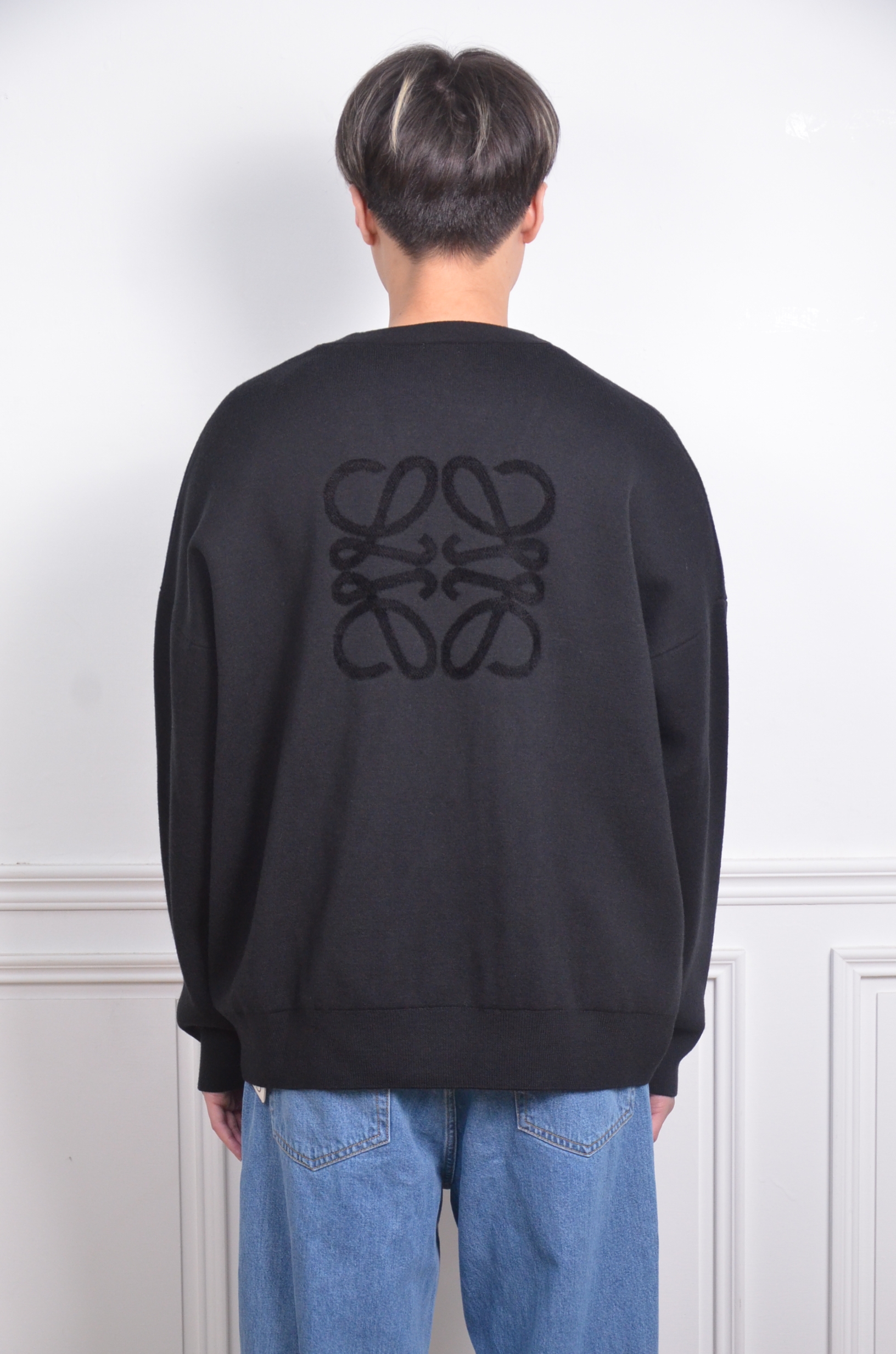 Loewe 後背LOGO開襟毛衣-黑【H526Y16KAP-1100】