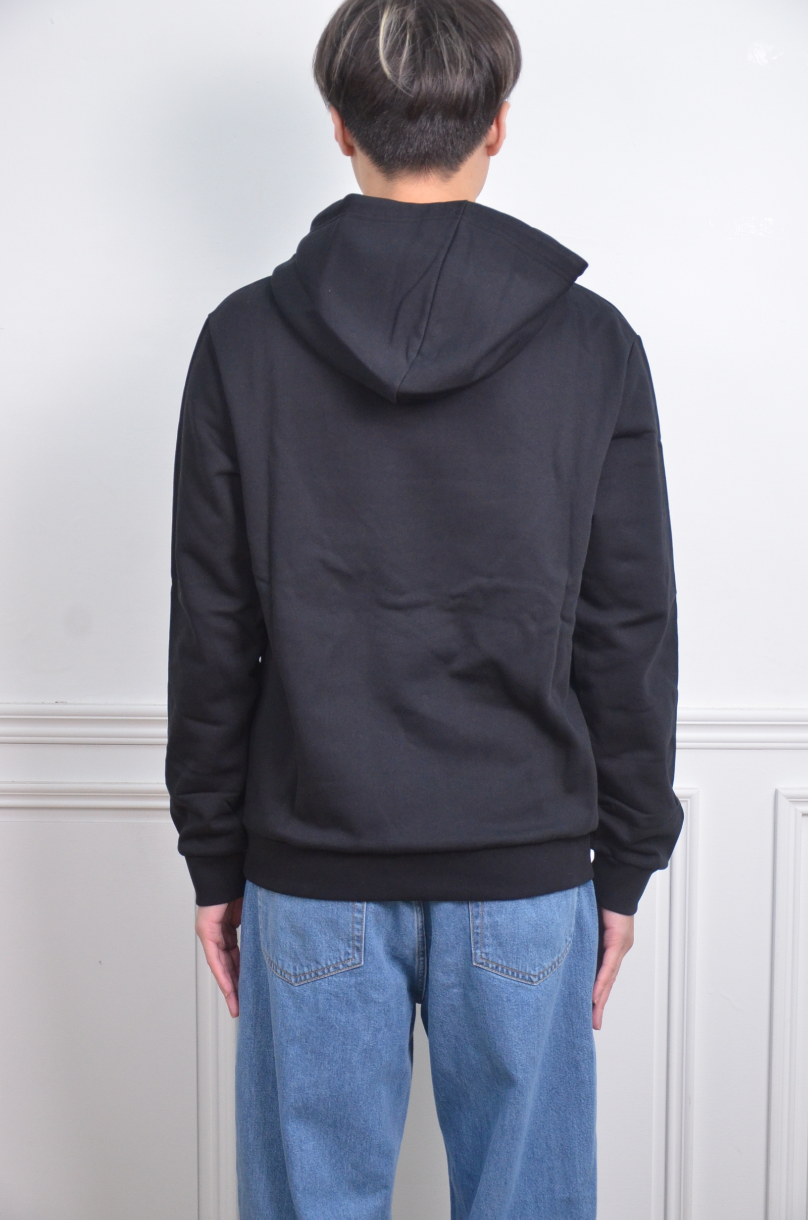 A.P.C. 刺繡小LOGO帽T-黑【COHBVM27914TZC】