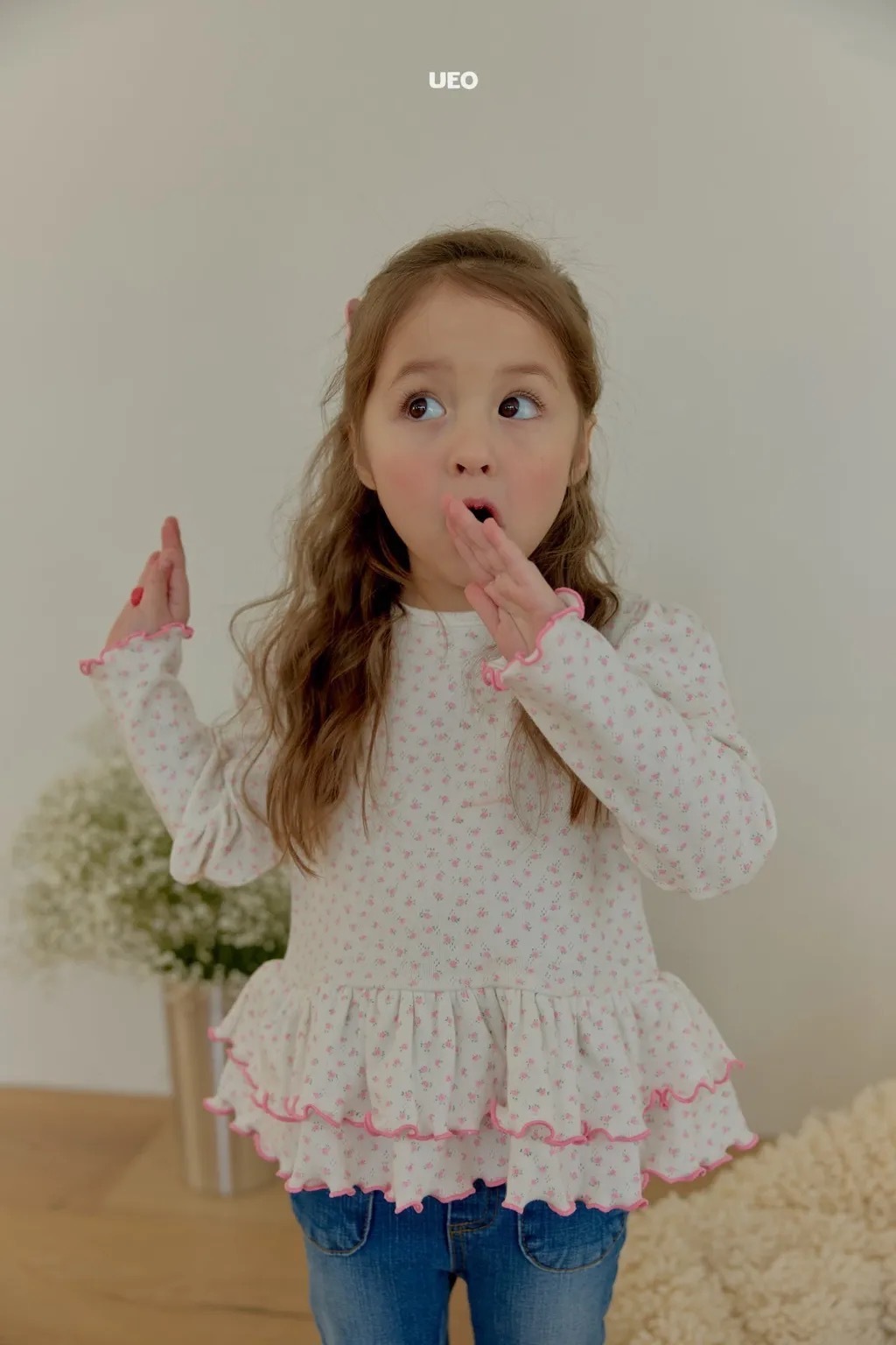 UEO 小花荷葉邊上衣 / 2色