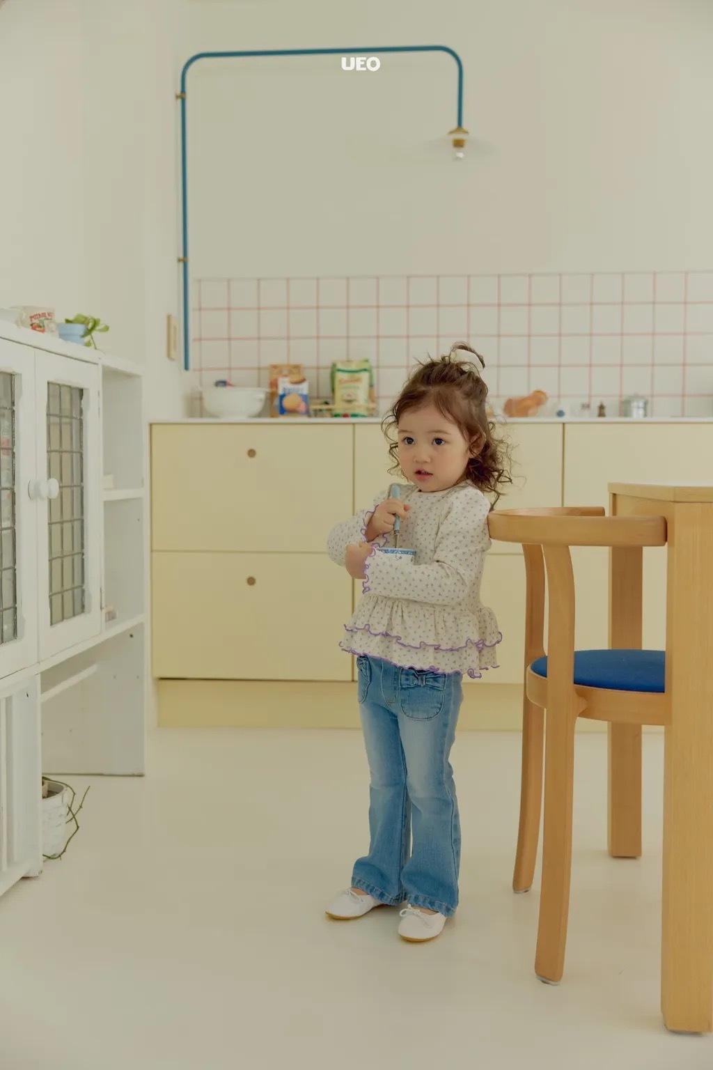 UEO 小花荷葉邊上衣 / 2色