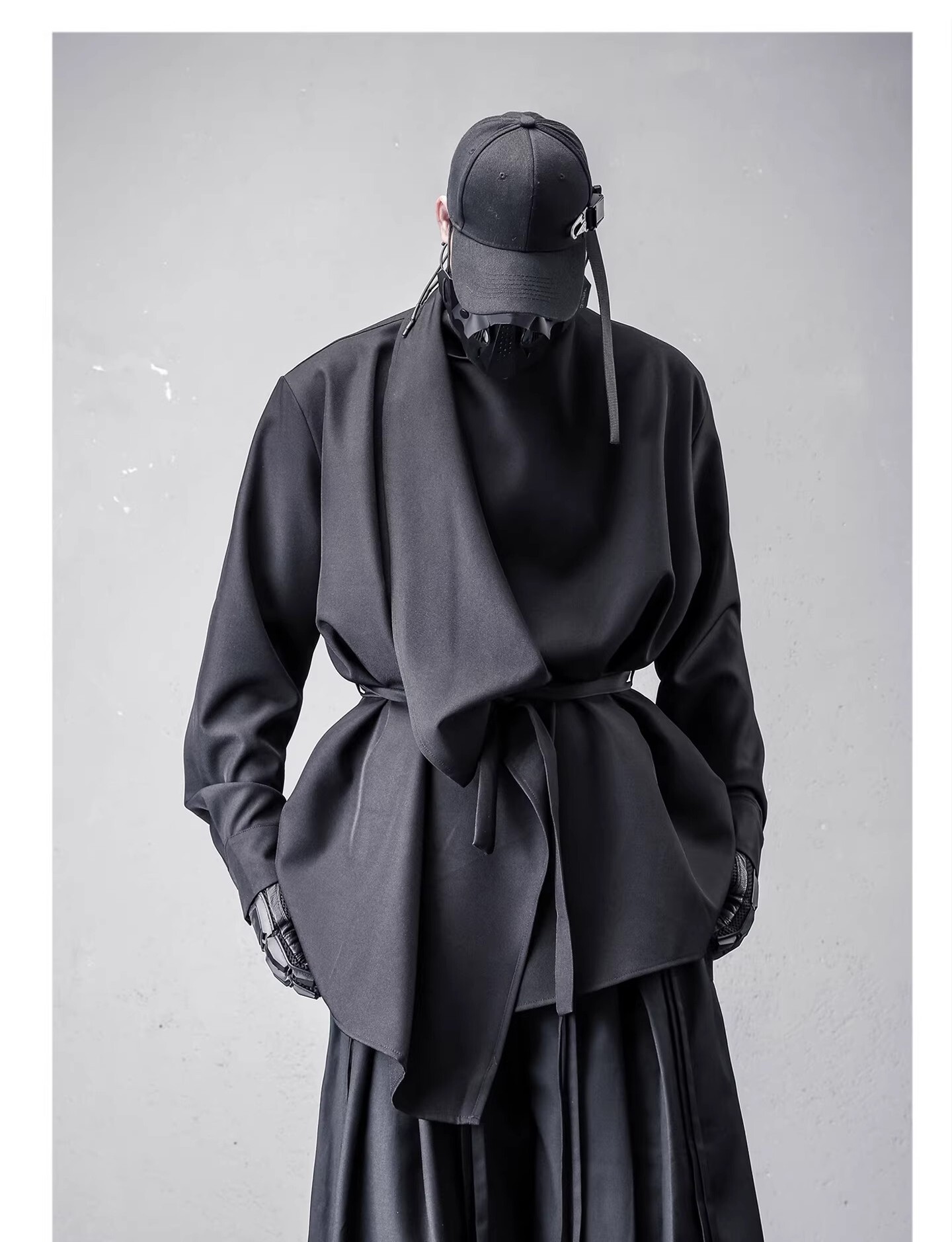 𝙏𝙀𝘾𝙃𝙒𝙀𝘼𝙍 暗黑假兩件不對稱設計長袖襯衫