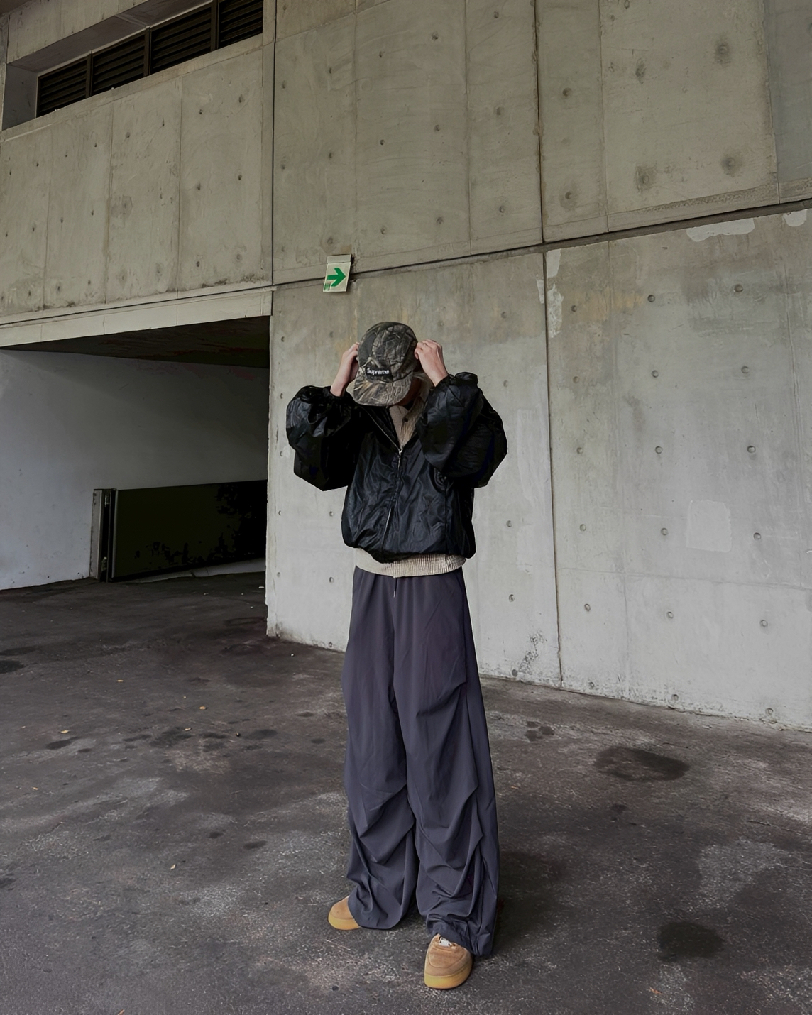 立體 抓皺 垂墜 寬版 機能 休閒 長褲