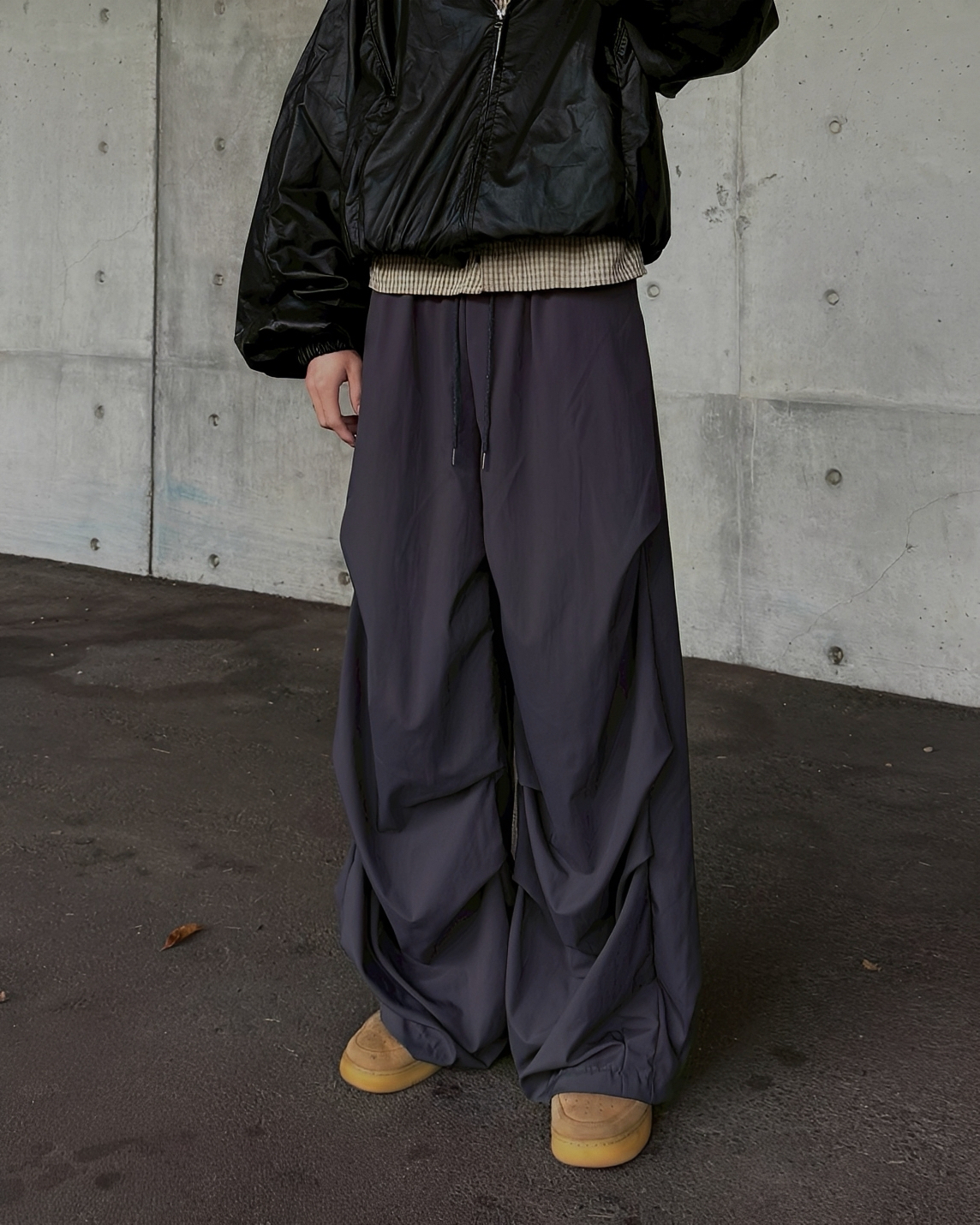 立體 抓皺 垂墜 寬版 機能 休閒 長褲