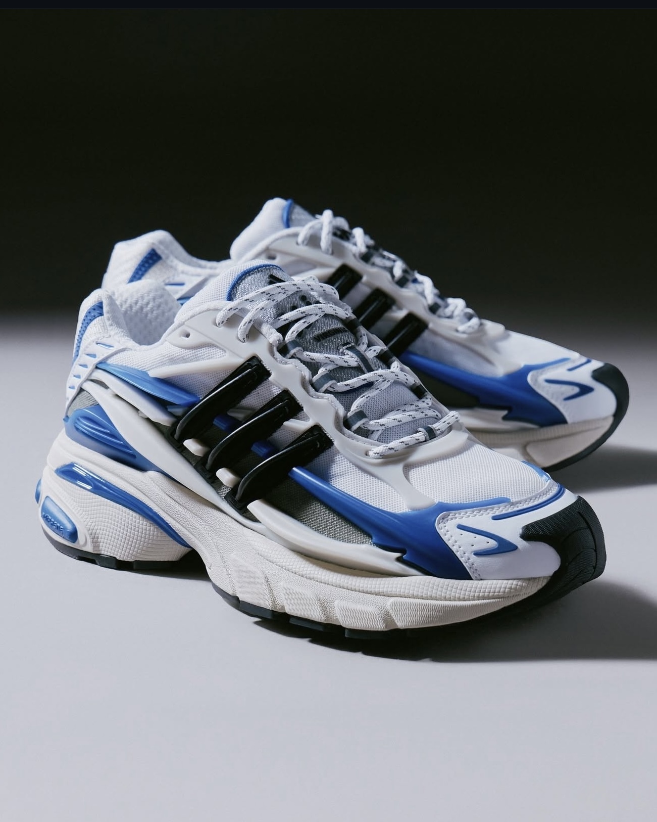 【Focus Store】預購 Pharrell Williams x adidas Adistar Jellyfish "Team Royal Blue"  藍色 JP9263