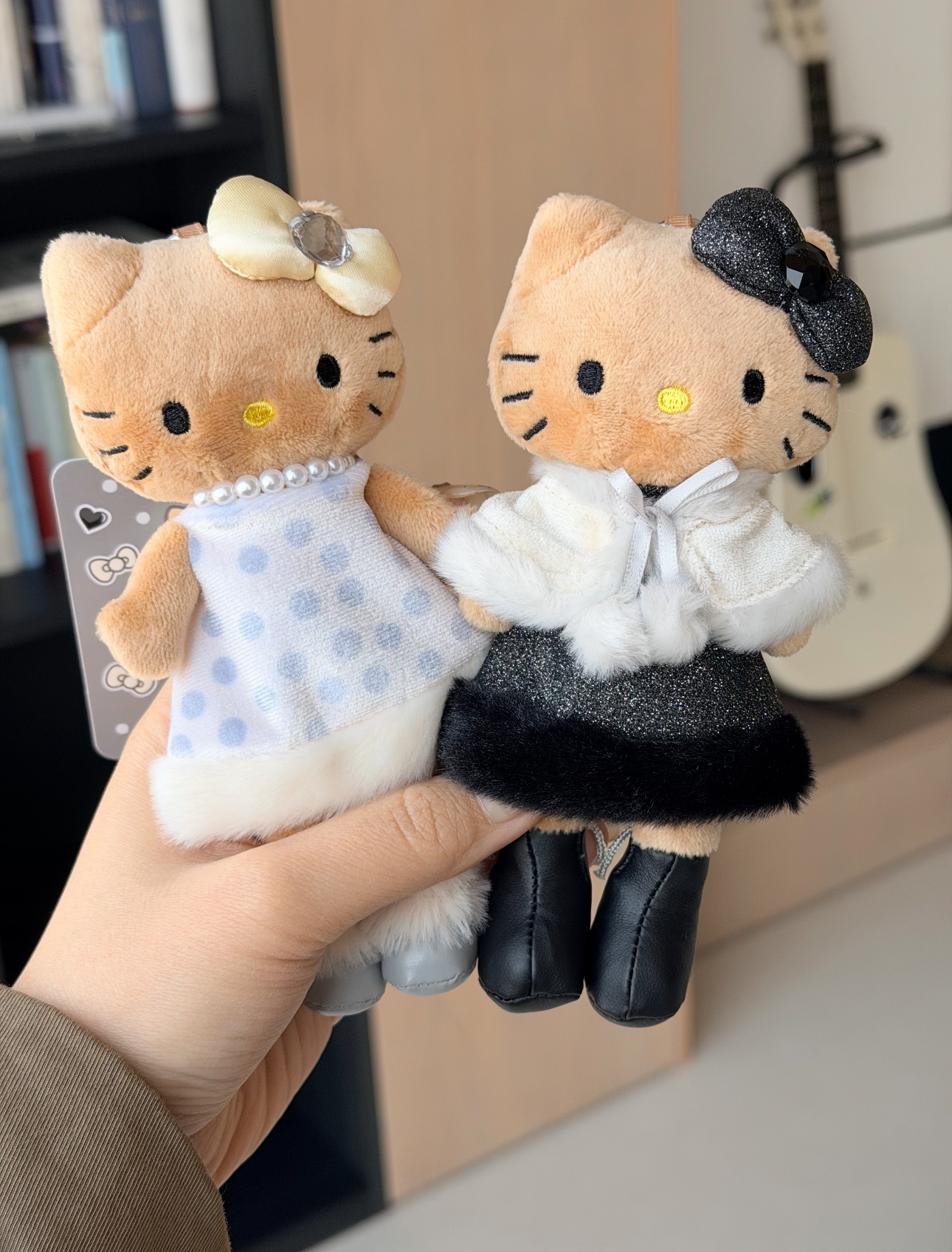 【 限量現貨 】Hello Kitty 長腿冬季限定吊飾 日本