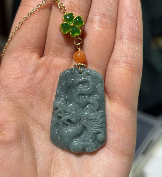 260218 - G25 藍水翡翠雕刻龍牌頸鏈