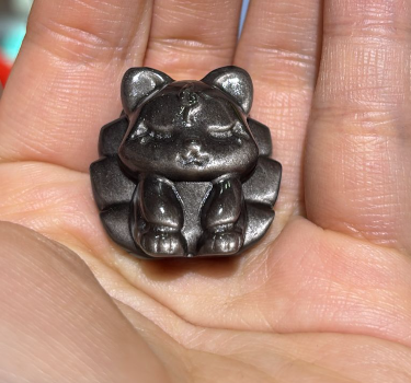 260218 - G73 銀曜石九尾狐上下打孔擺件1粒