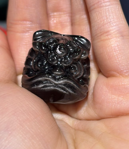 260218 - G75 銀曜石醒獅打孔擺件1粒