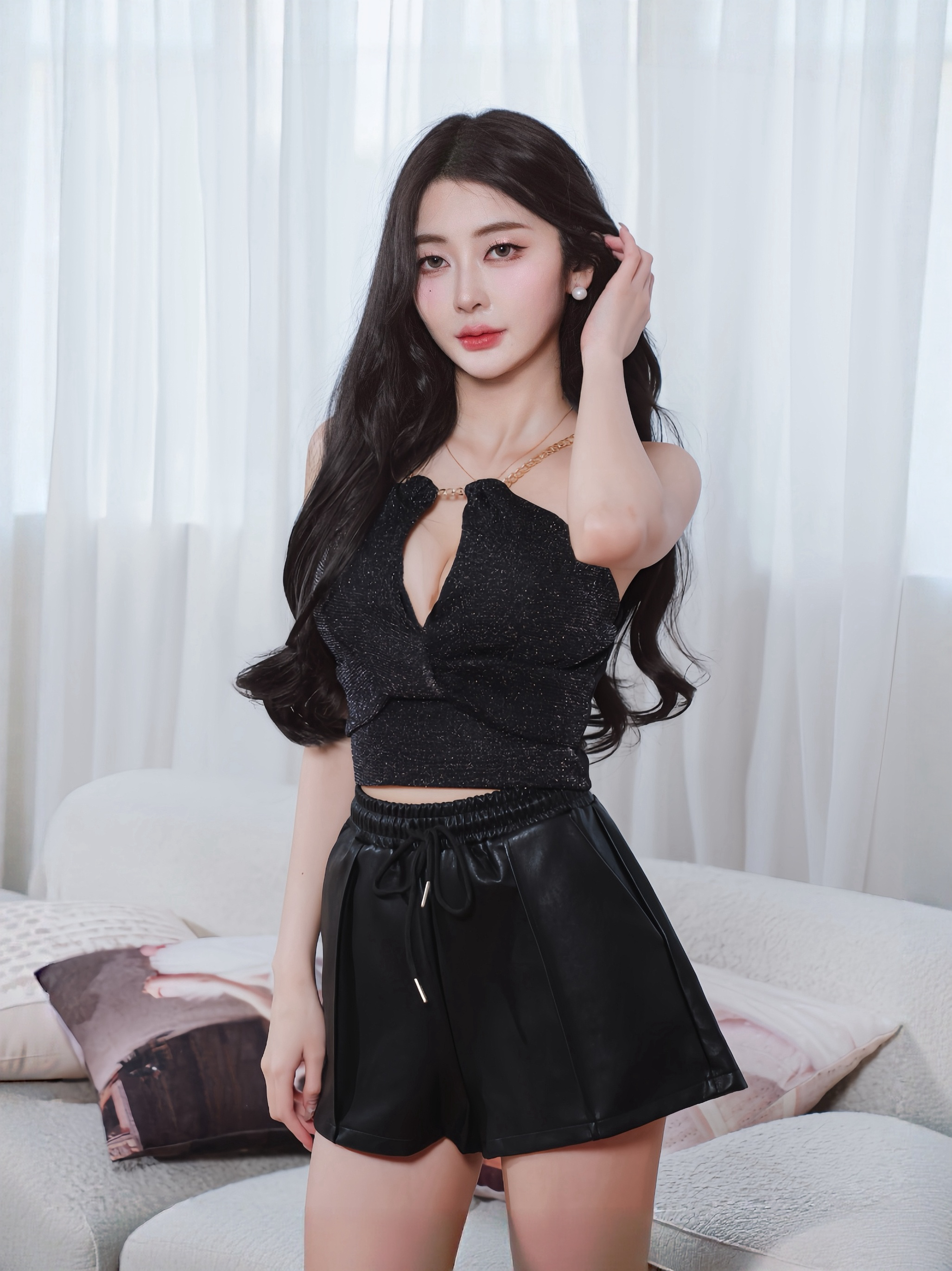 🤍亮蔥金鍊扭結馬甲（黑色均碼）