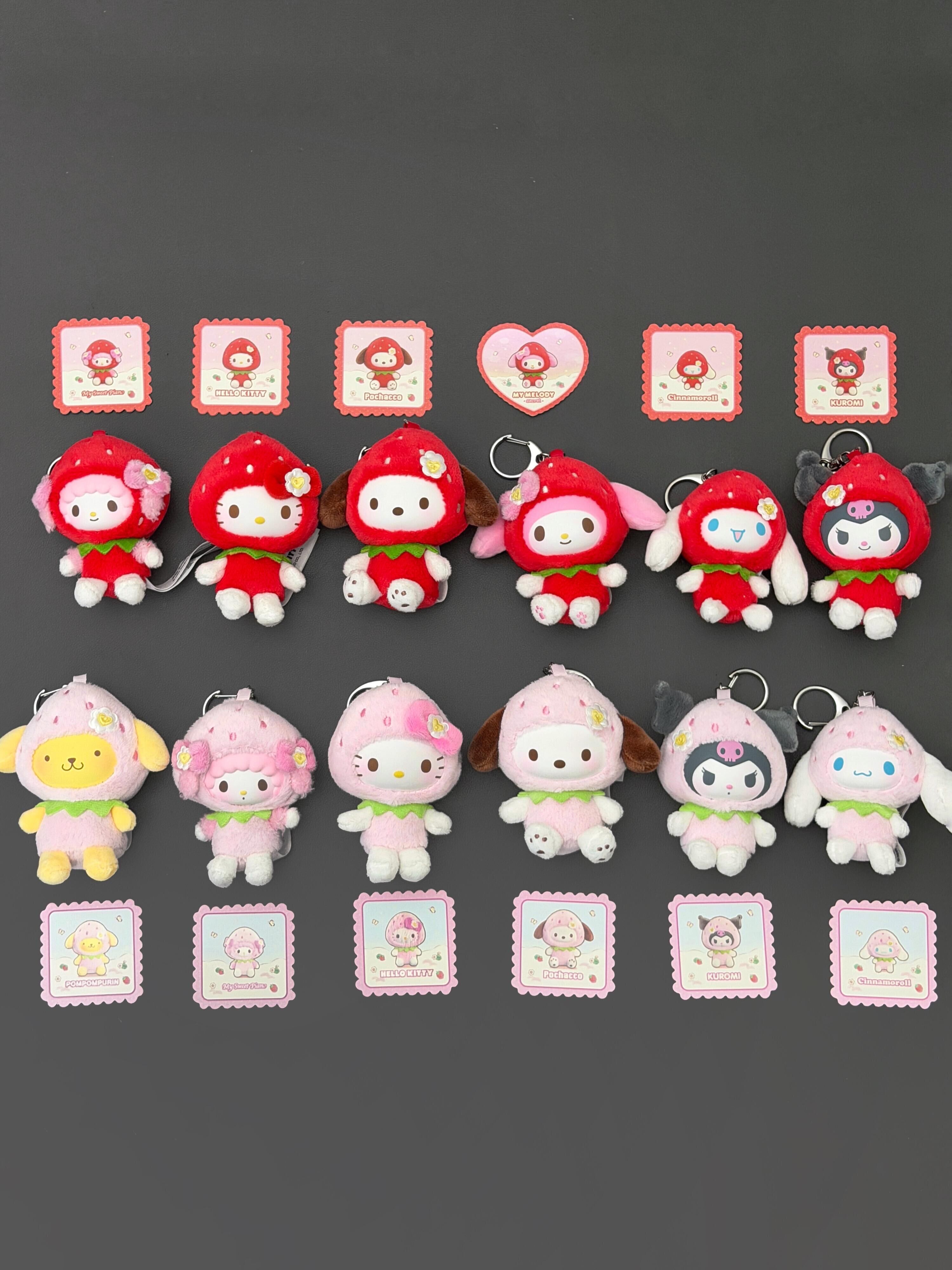 Sanrio 三麗鷗家族 Hello Kitty 甜甜草莓系列 毛絨吊飾 鑰匙圈 盲盒 12+2款 (任買兩件7-11免運)/預購