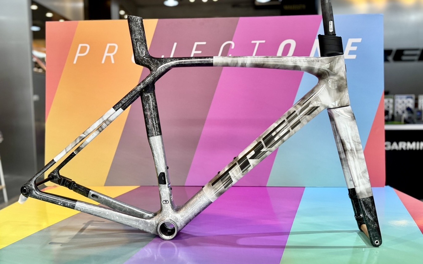 TREK Madone SLR 7 Gen 8 Project One客製色/Terrestrial