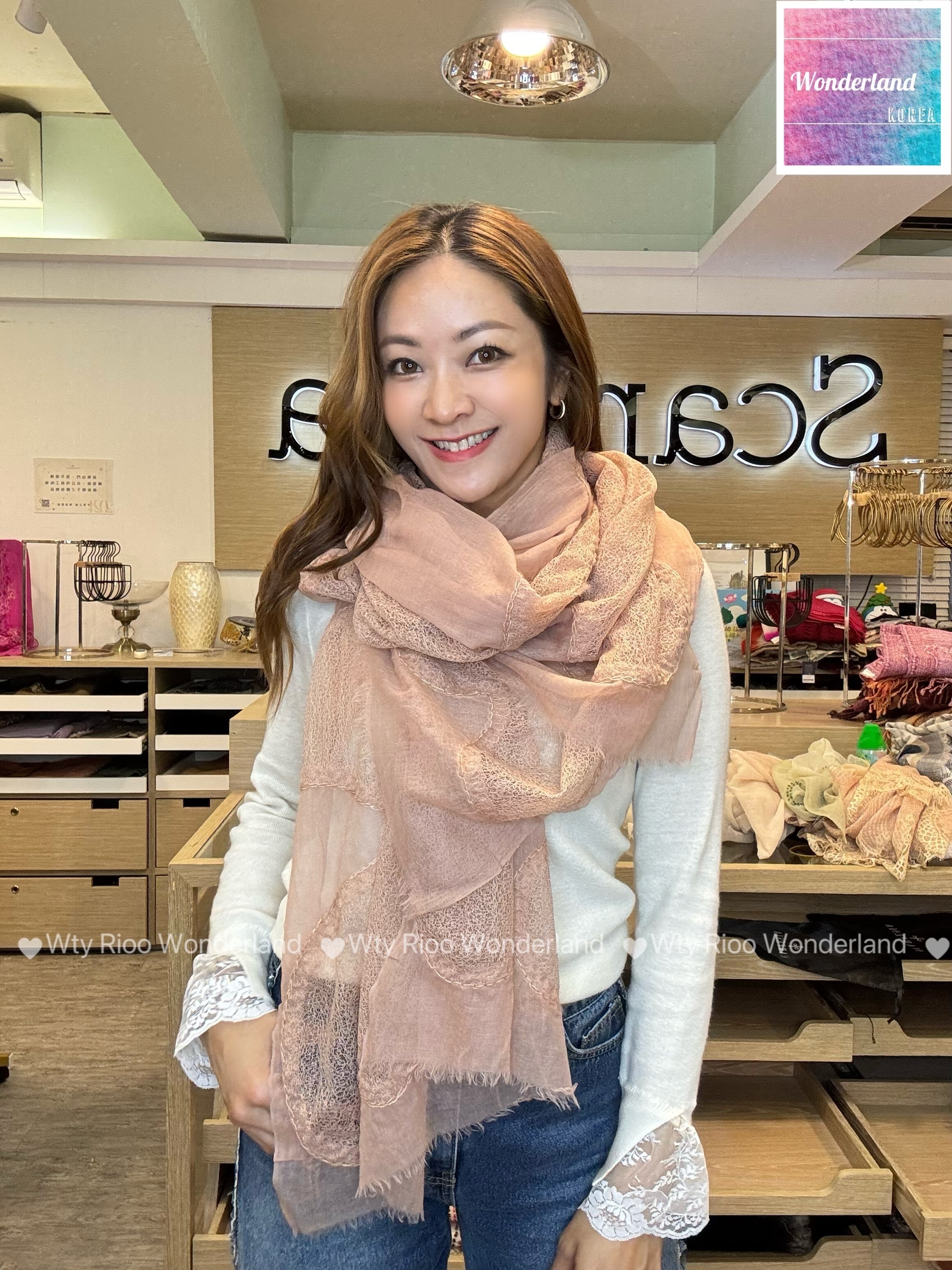 W021901   粉櫻網 (Fine Wool)披巾