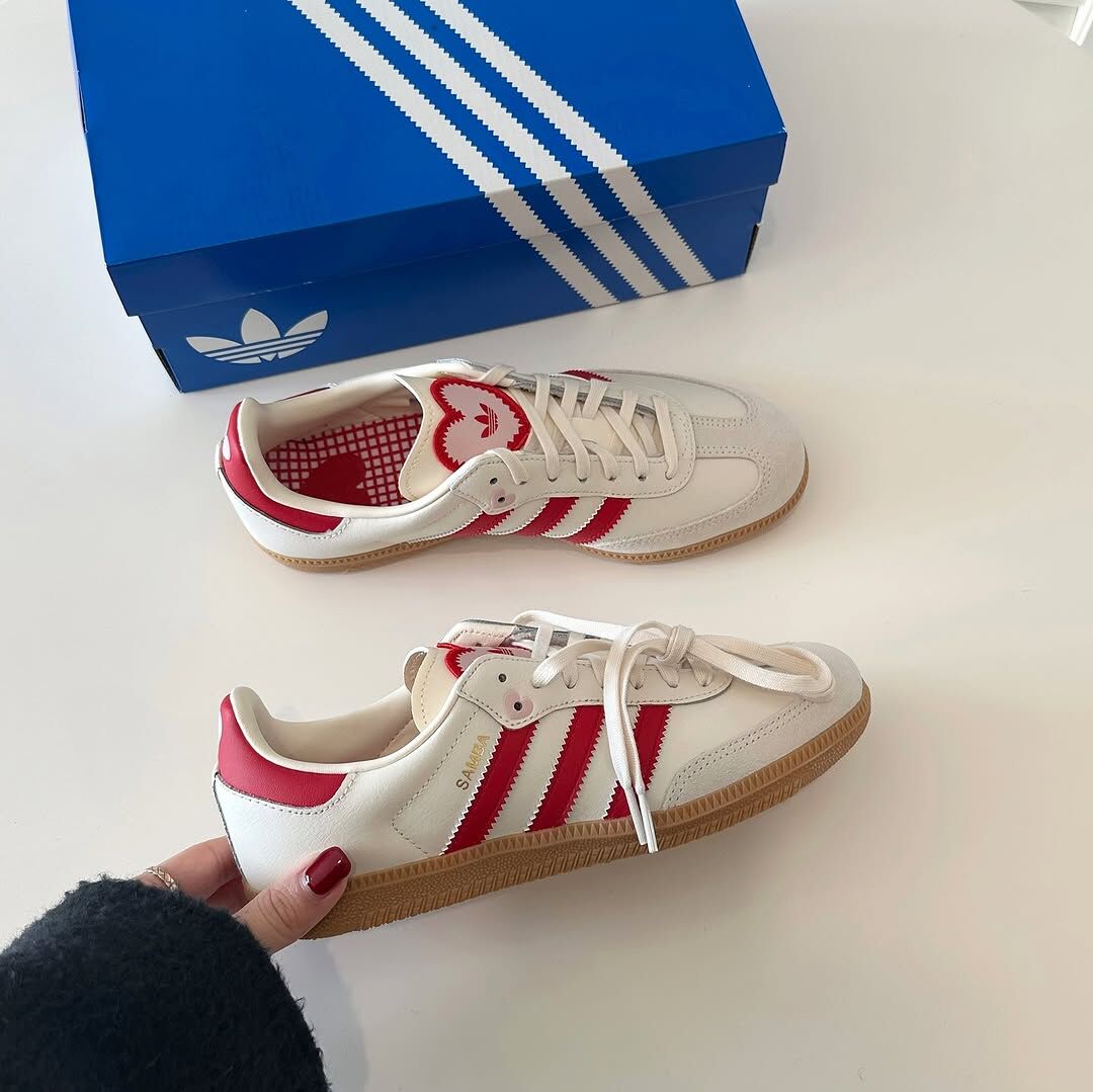 ADIDAS SAMBA OG 2026 情人節限定 燕麥奶油 紅色 粉紅 愛心 焦糖底 大童鞋 KI6679 / 預購