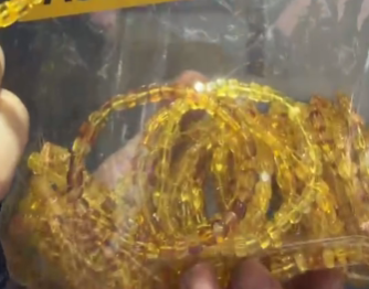 260219 - A38 金蜜蠟小方糖隨型手串