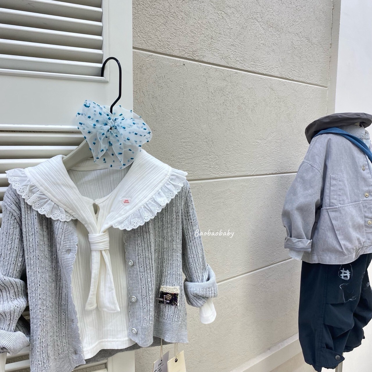 蝴蝶結蕾絲領上衣